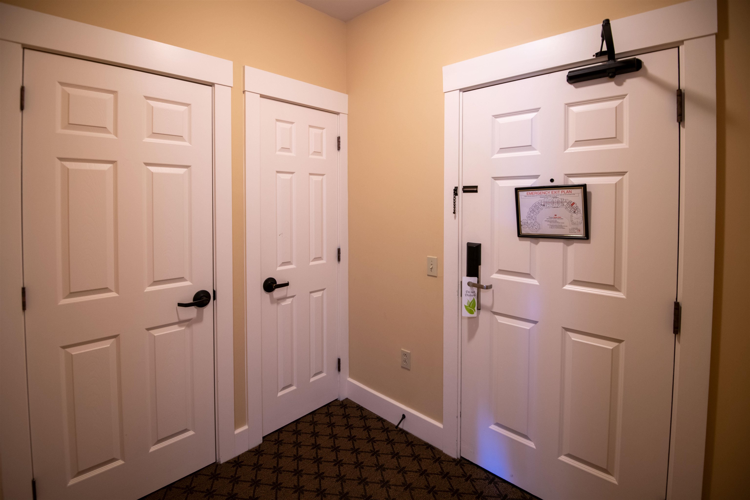 418 Qtr. I I I Jackson Gore Inn Property Photo 18