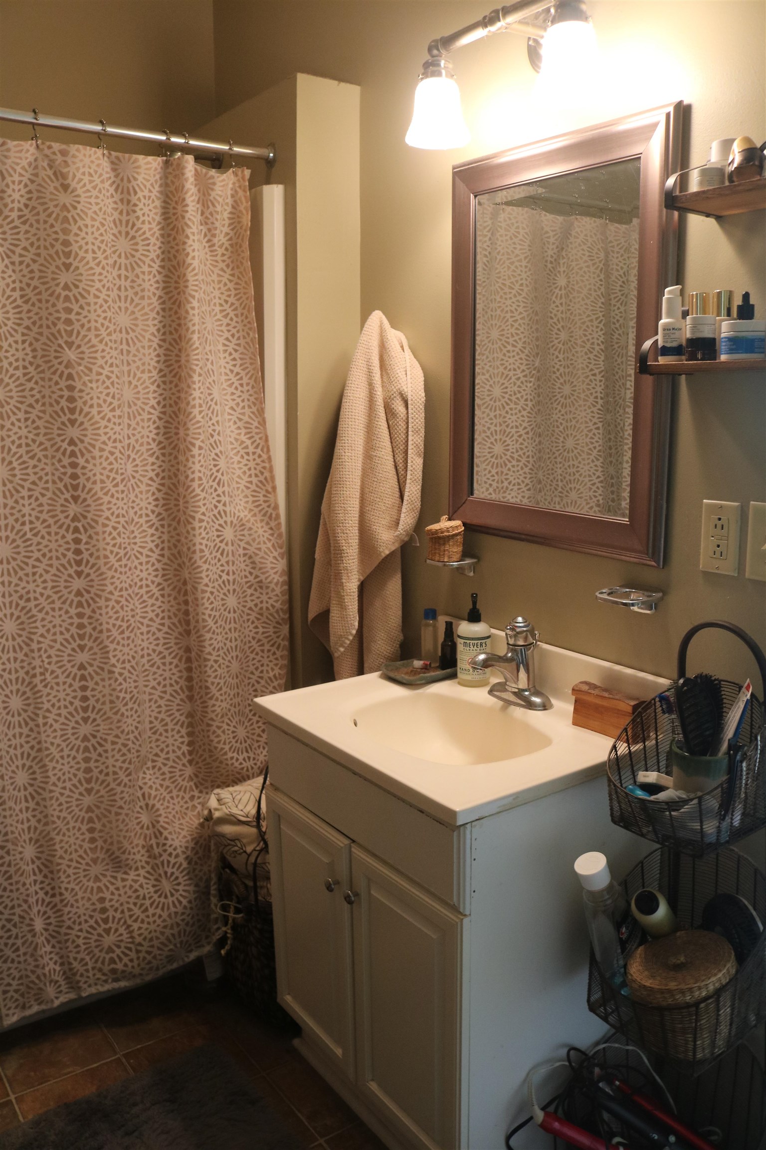 160 North Main Street Property Photo 15