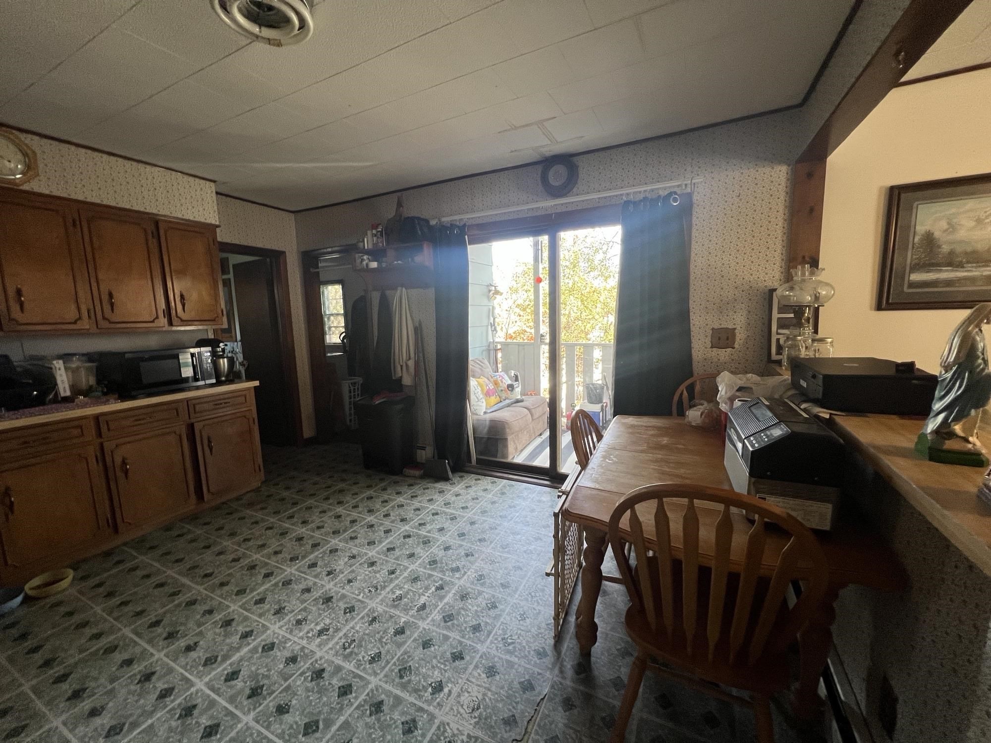 531 Hillsboro Street Property Photo 8