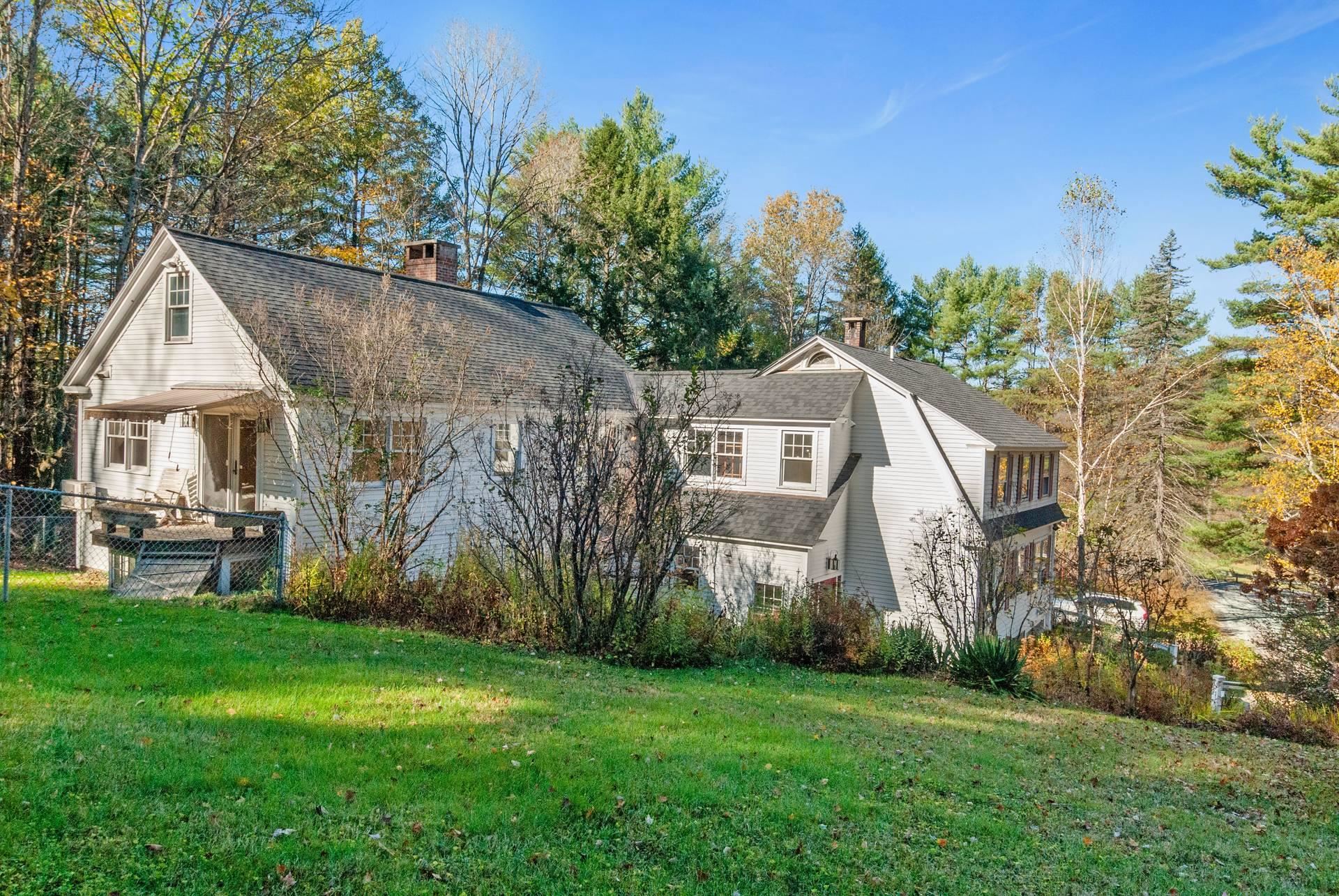 598 East Woodstock Road Property Photo 4