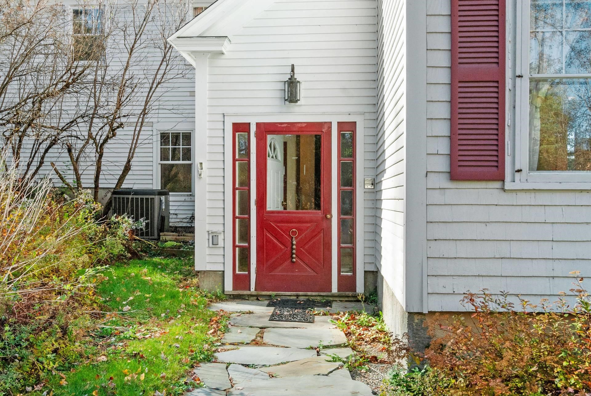 598 East Woodstock Road Property Photo 5