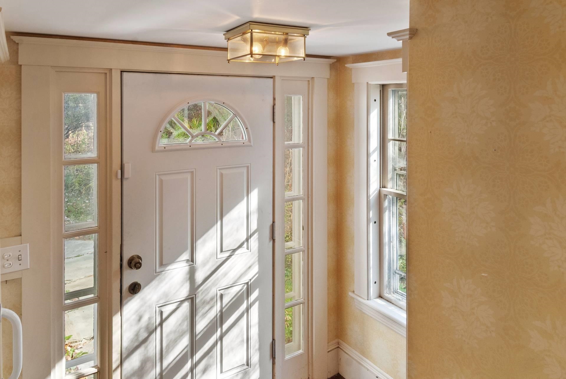 598 East Woodstock Road Property Photo 7