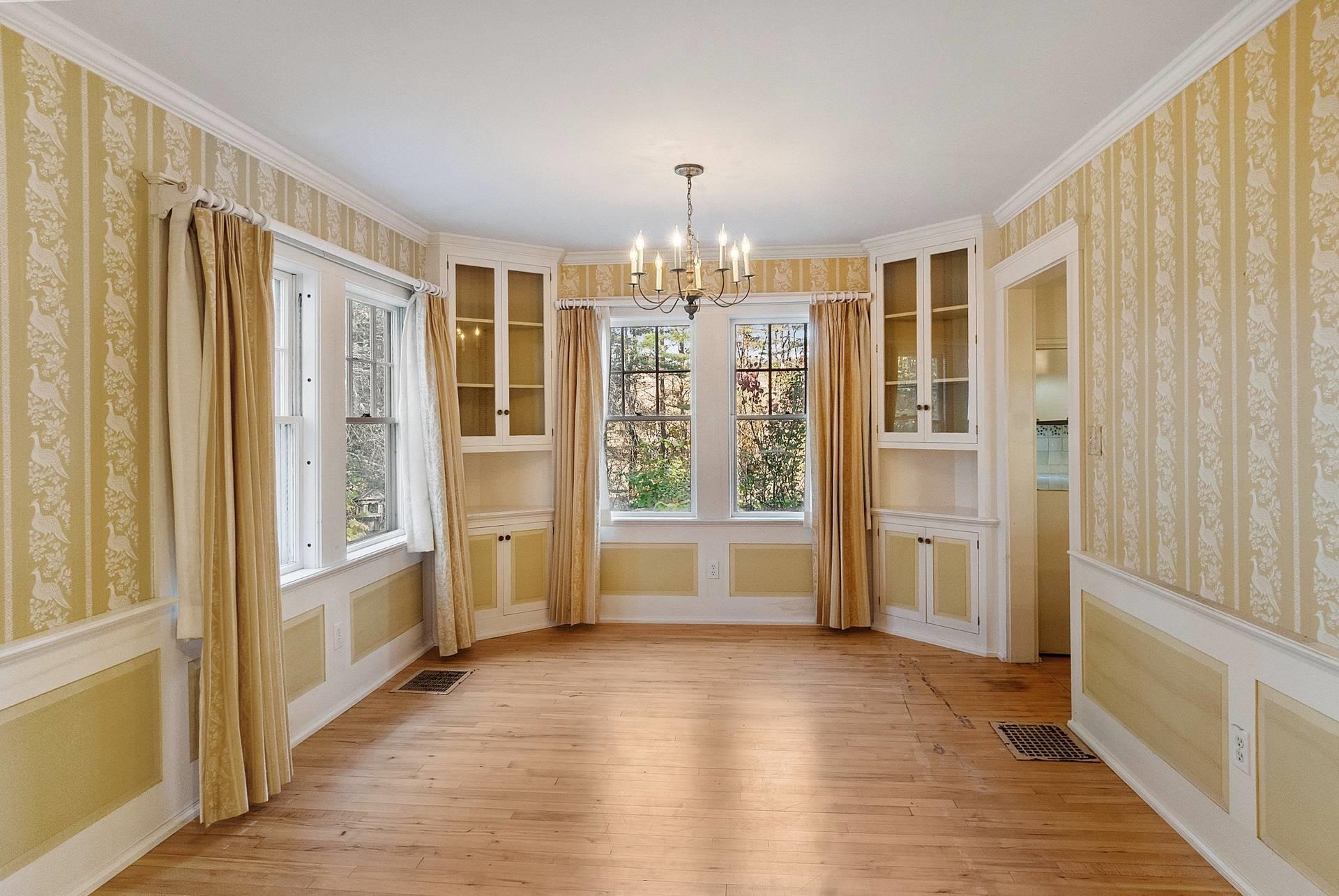 598 East Woodstock Road Property Photo 11