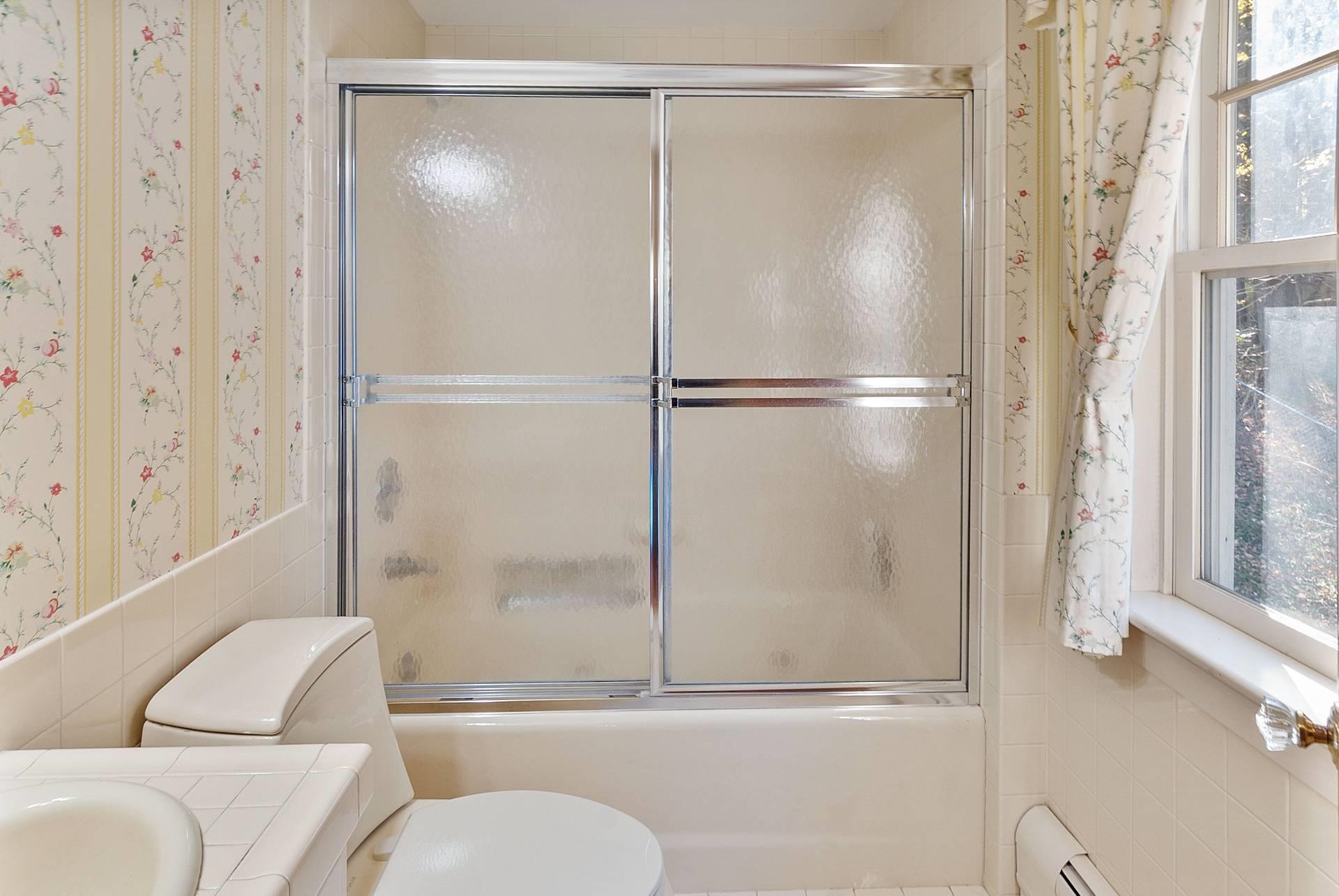 598 East Woodstock Road Property Photo 28