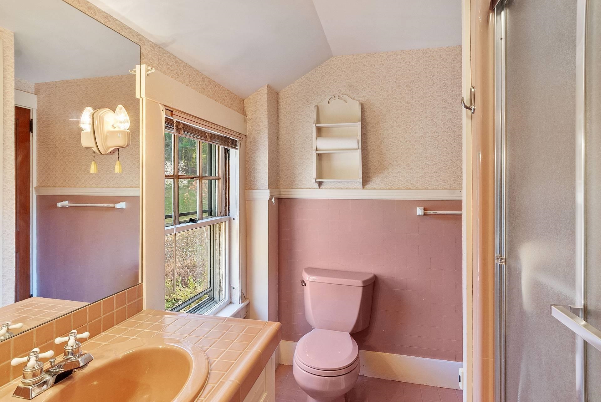 598 East Woodstock Road Property Photo 30