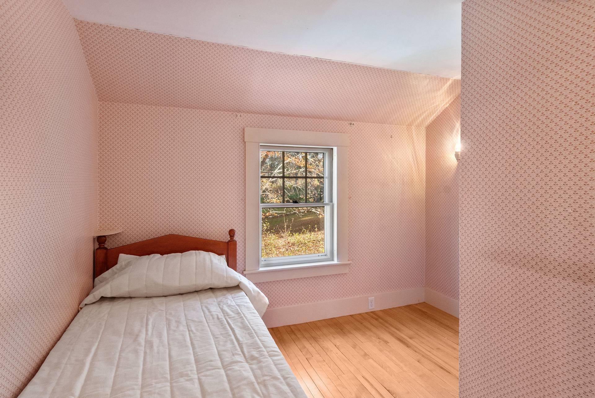 598 East Woodstock Road Property Photo 33