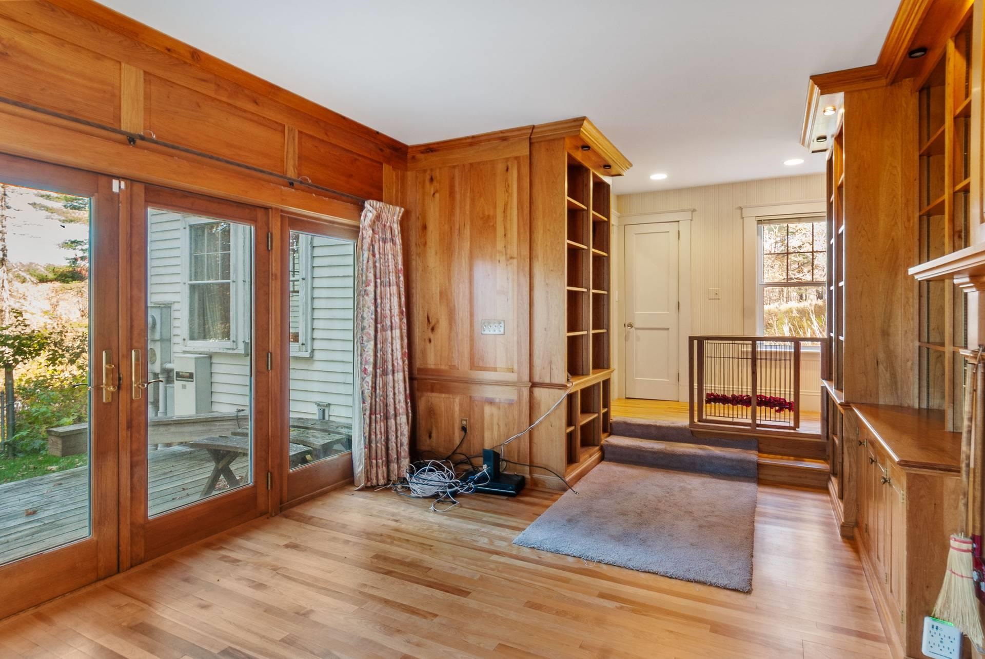 598 East Woodstock Road Property Photo 34