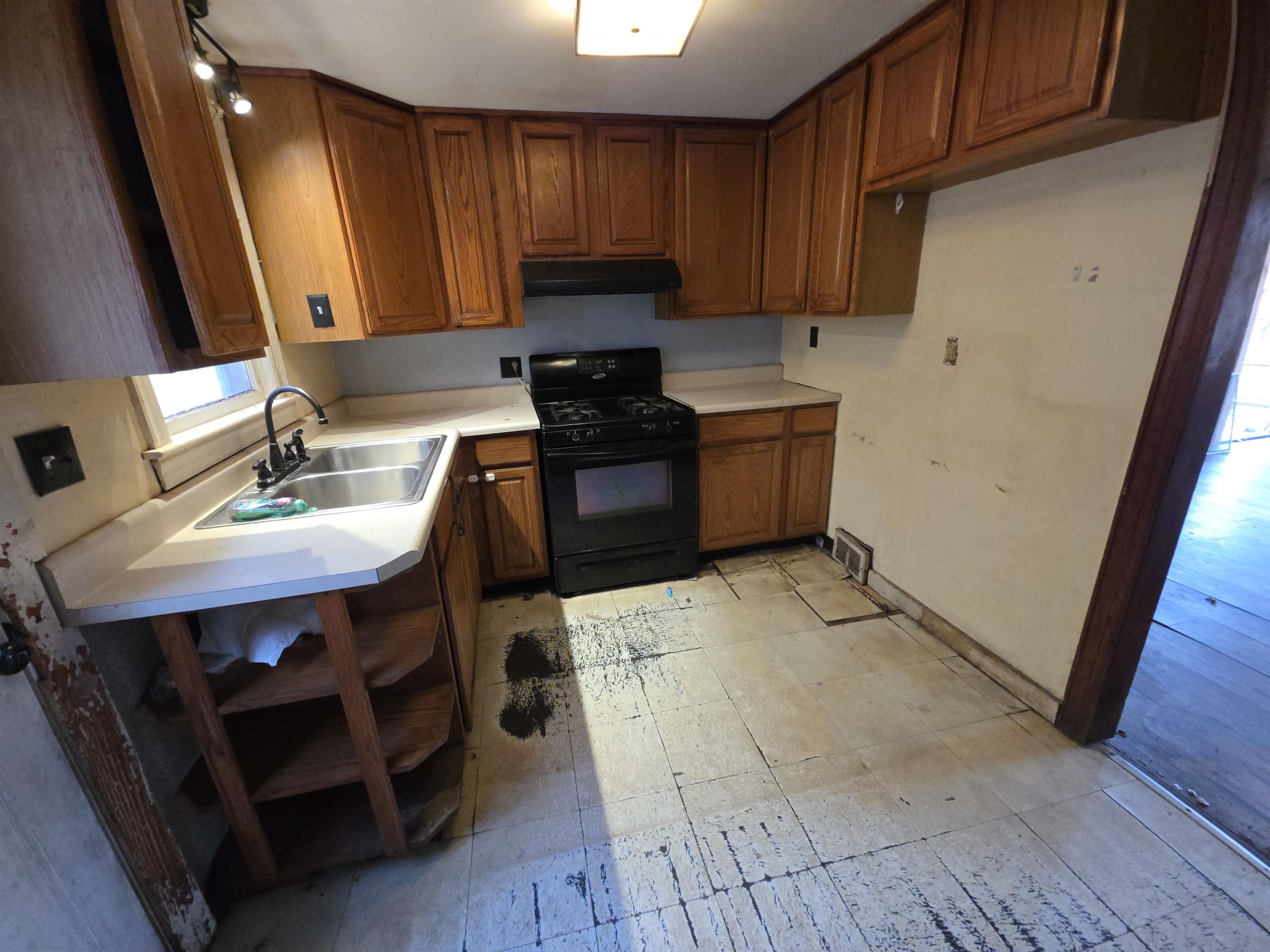 270 Quarry Road Property Photo 11