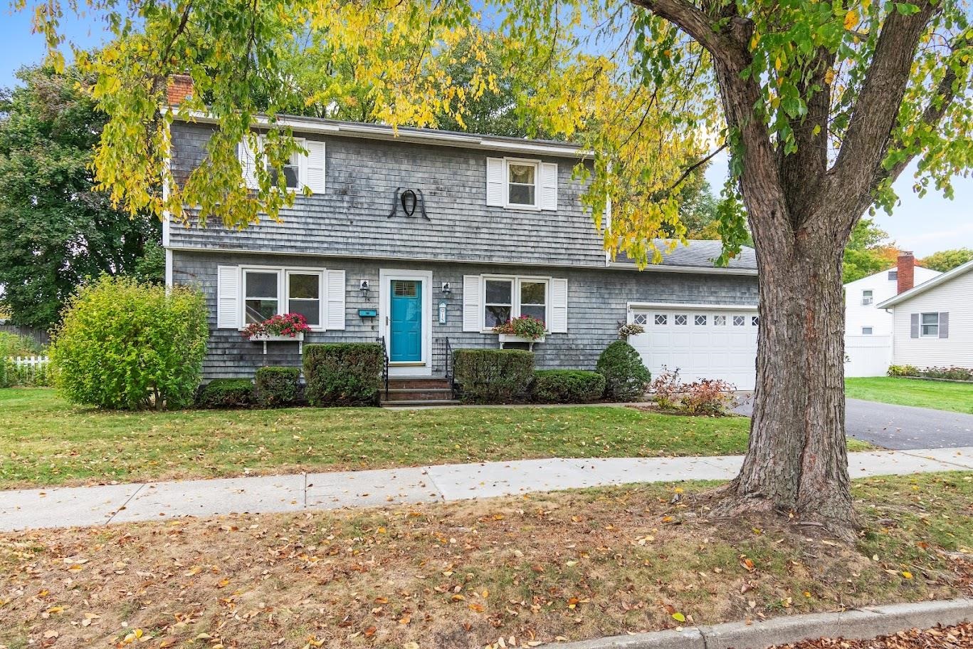15 Blondin Circle Property Photo 1