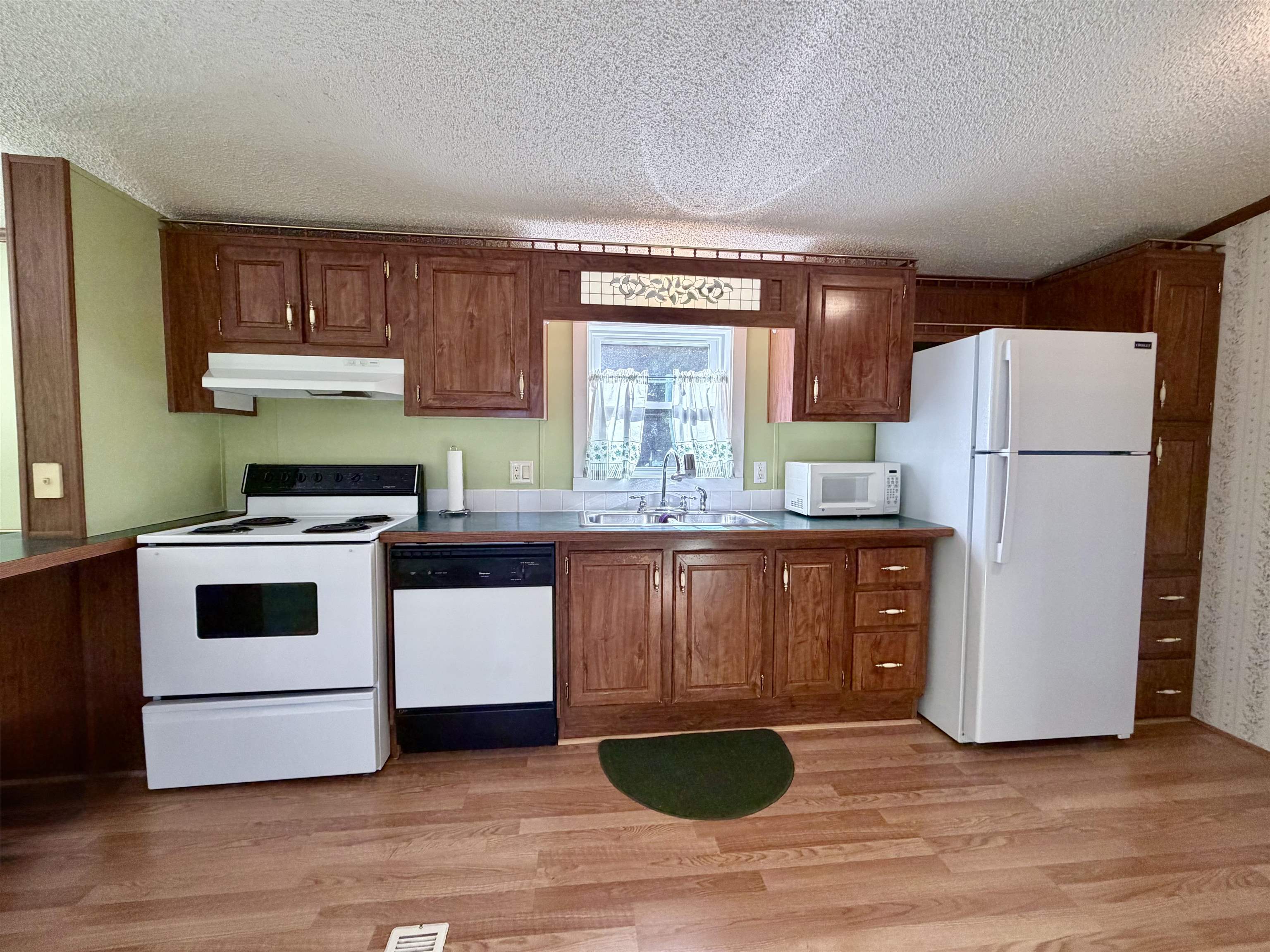 4 Nicole Drive Property Photo 1