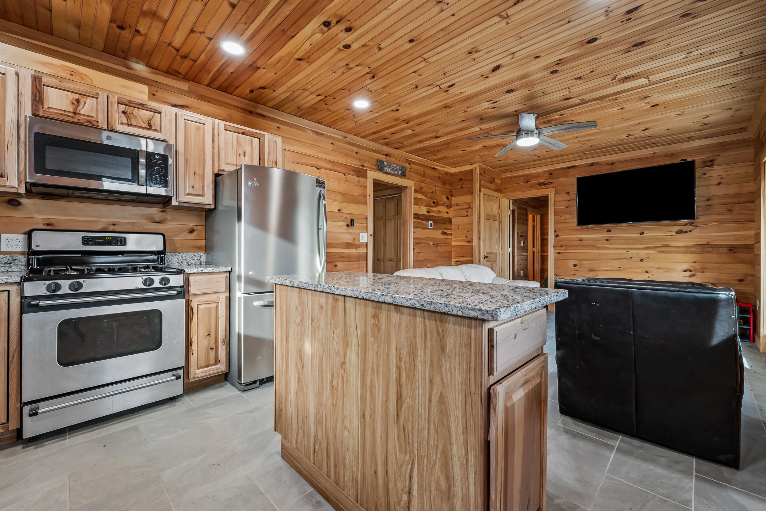 10 Pontook Estates Property Photo 6