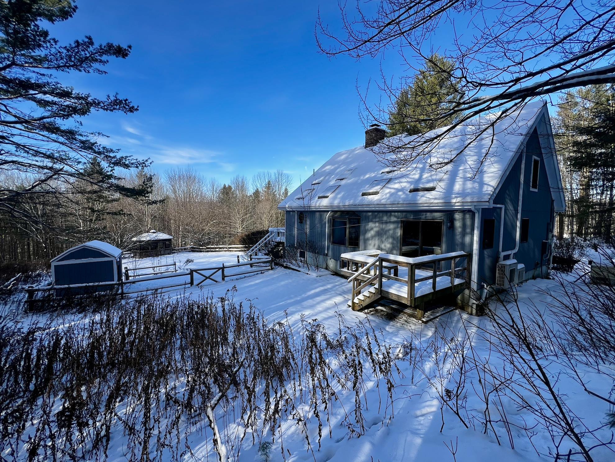 960 East Road Property Photo 1