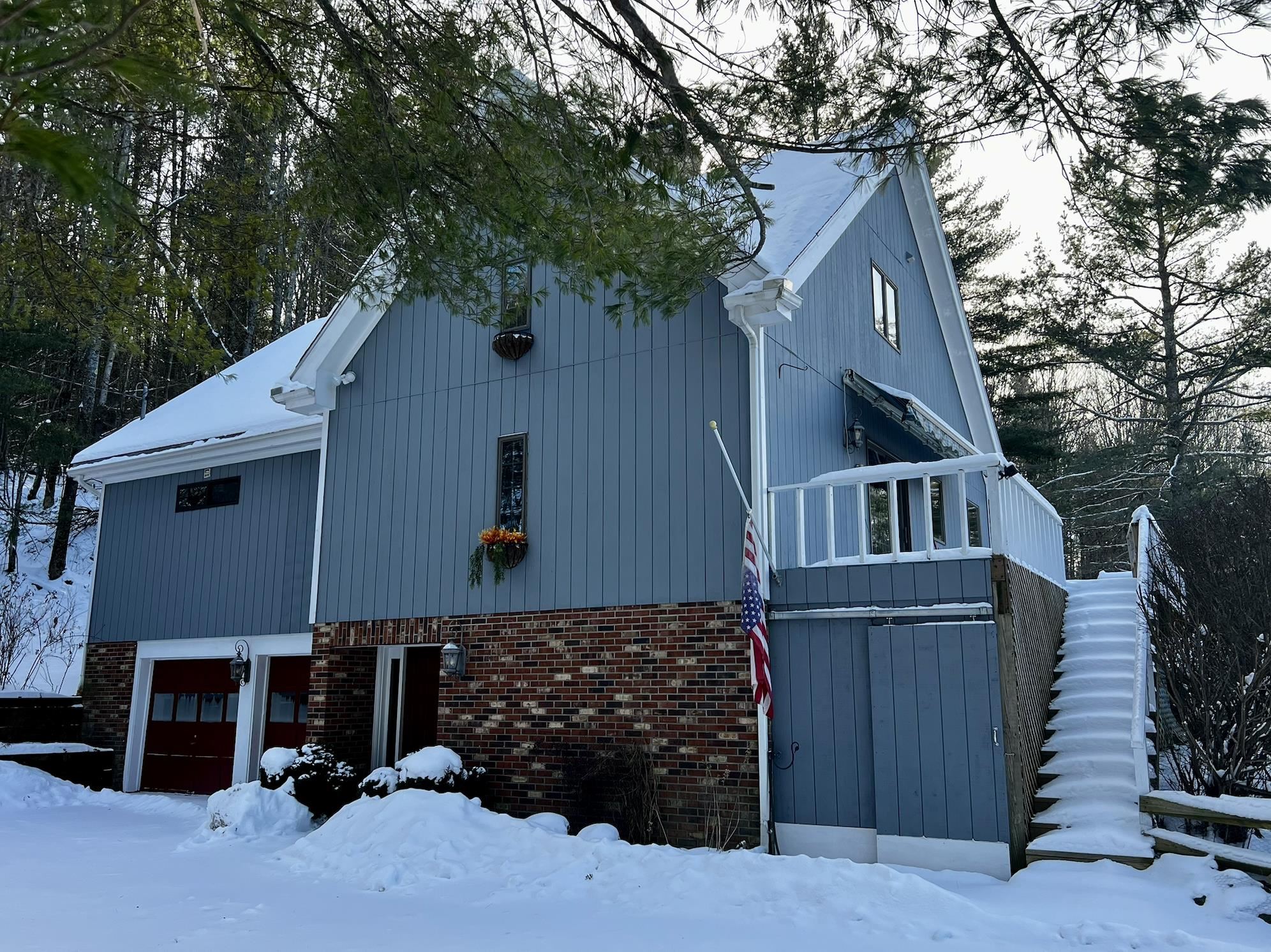 960 East Road Property Photo 3