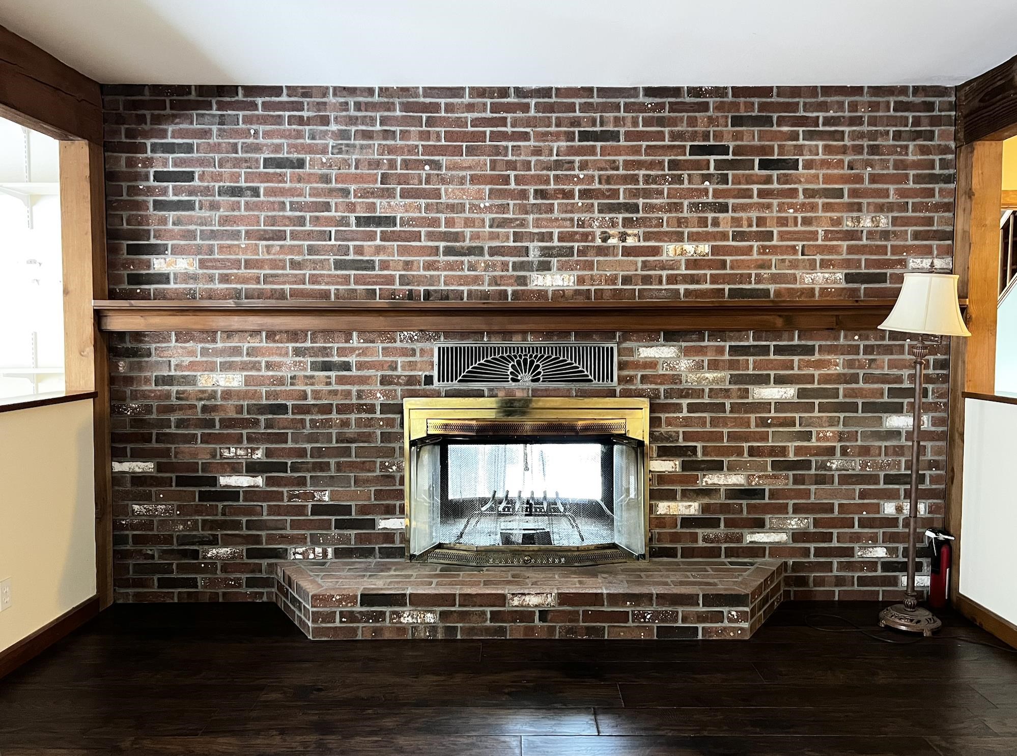 960 East Road Property Photo 9