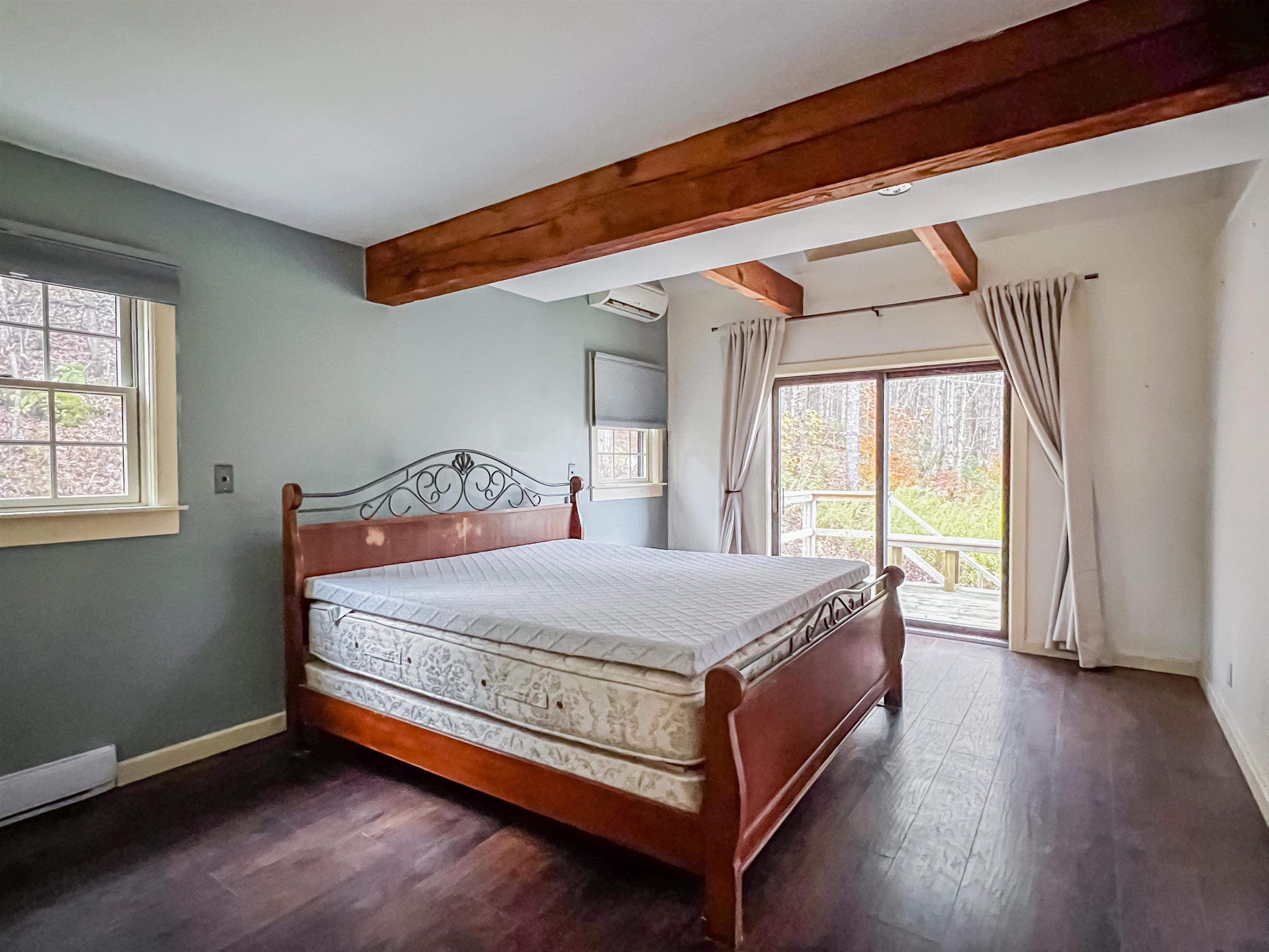 960 East Road Property Photo 13