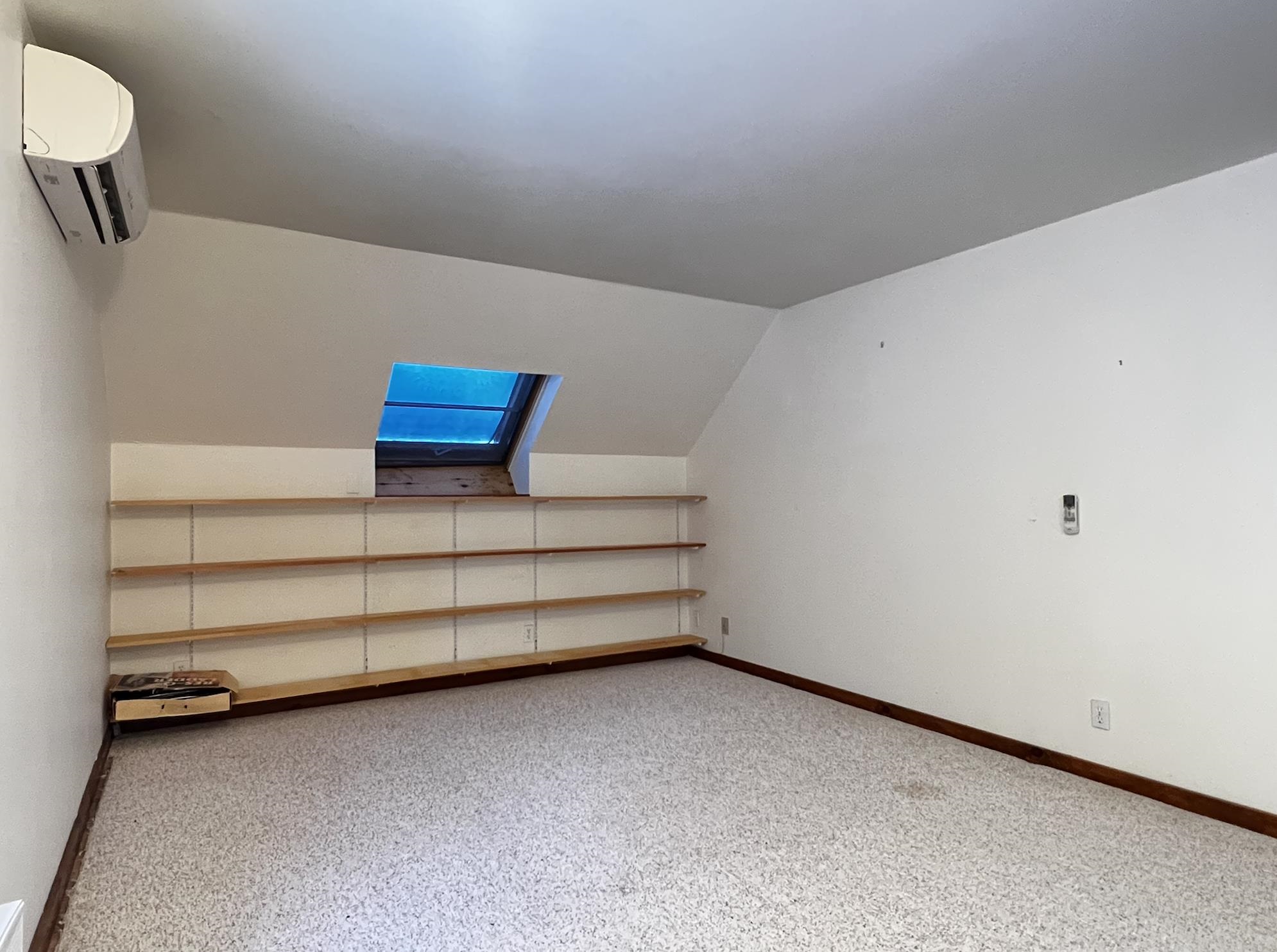 960 East Road Property Photo 16