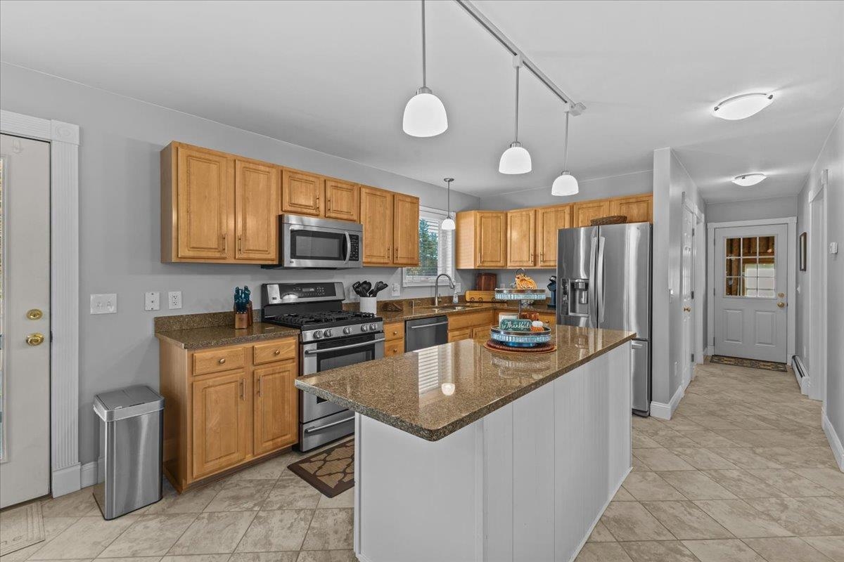 3 Gifted Road Property Photo 7