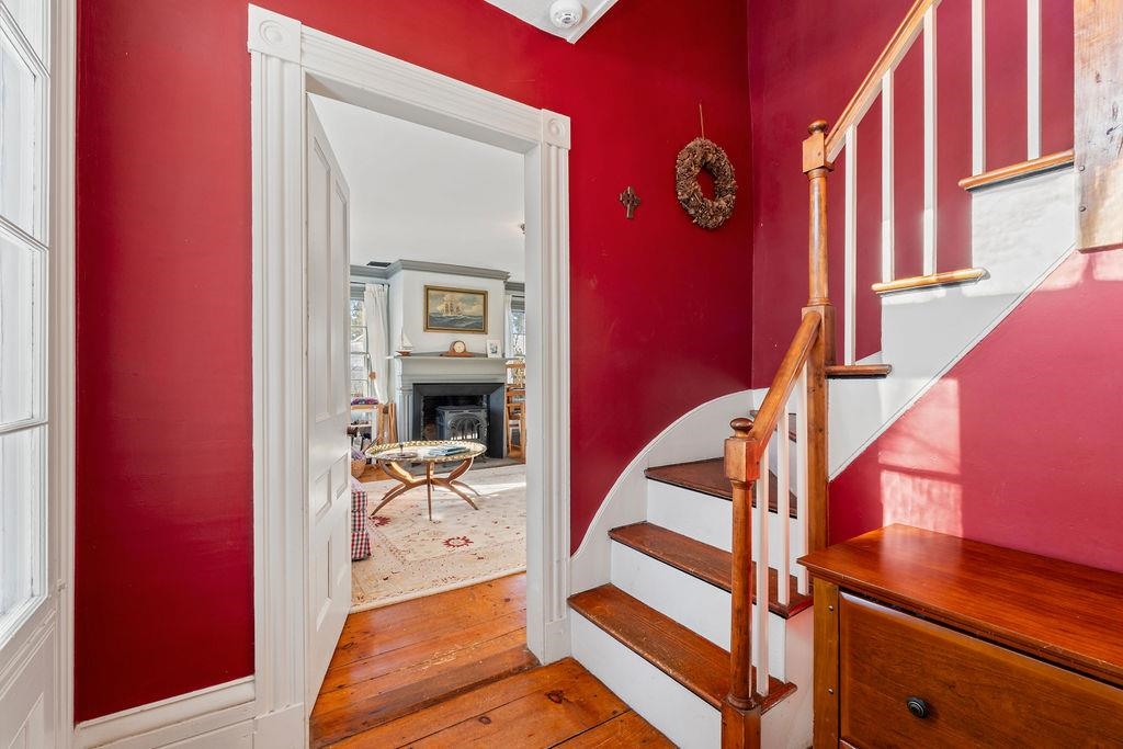 337 Middle Road Property Photo 30