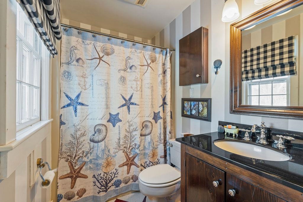 337 Middle Road Property Photo 40