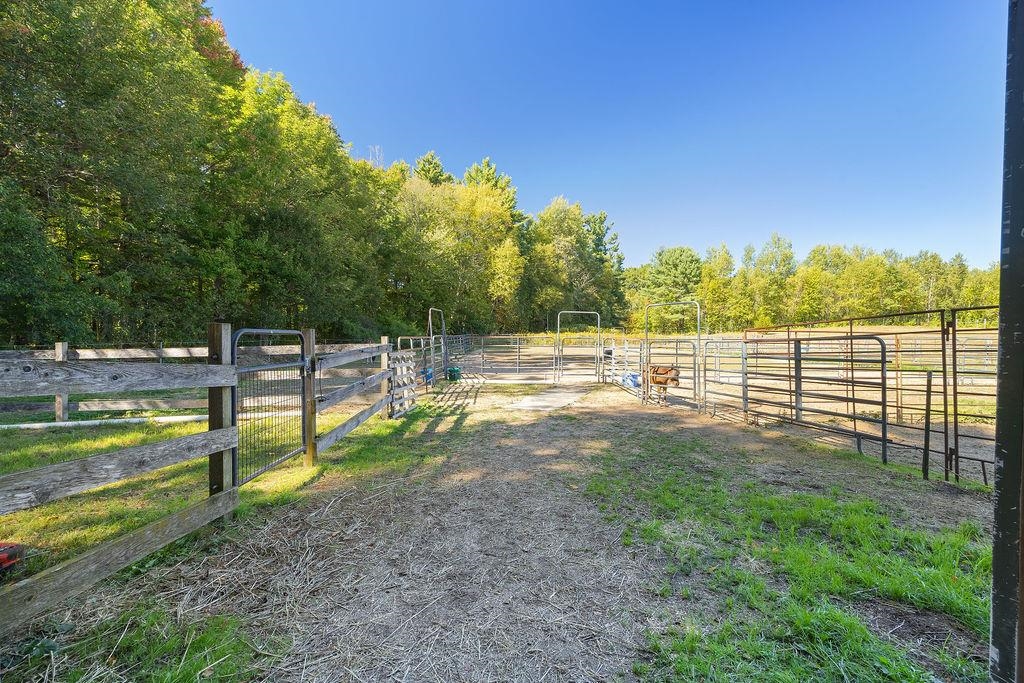 337 Middle Road Property Photo 53