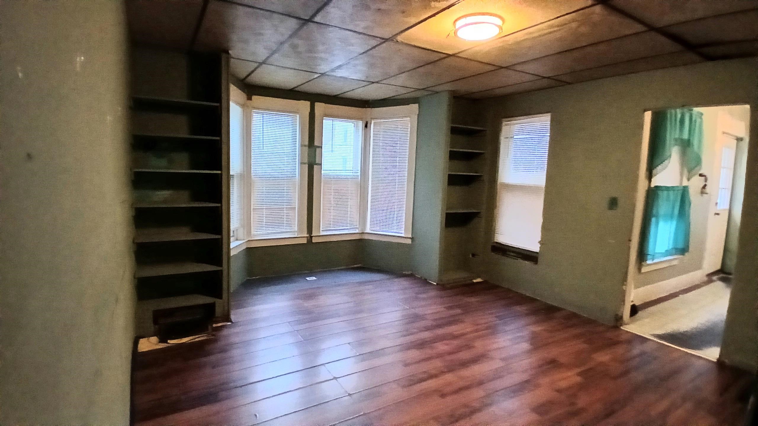12 Pleasant Street Property Photo 10