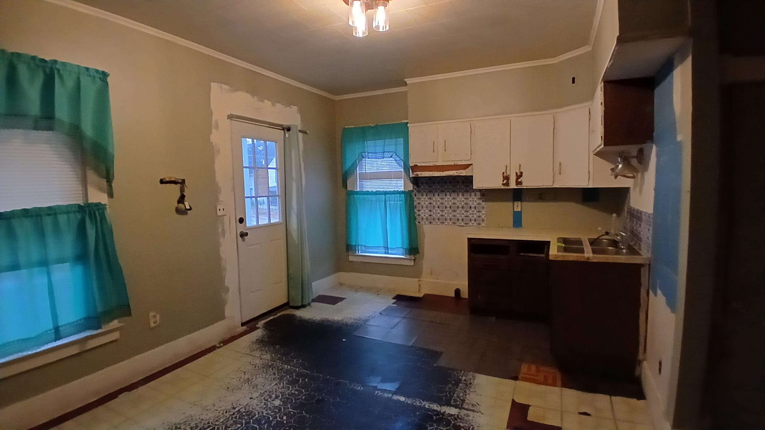 12 Pleasant Street Property Photo 15