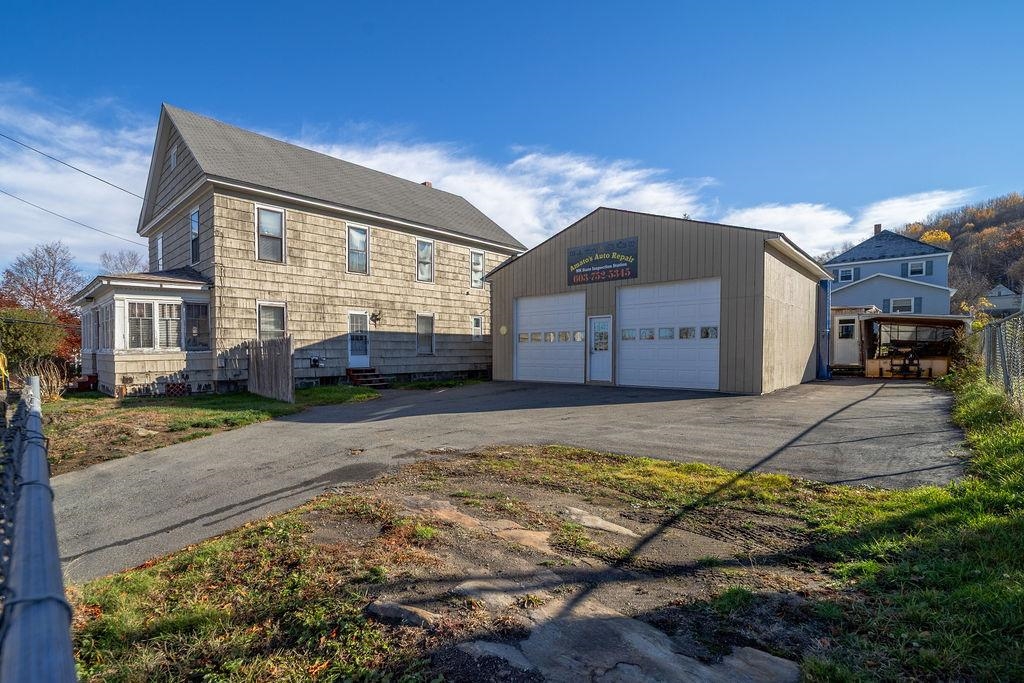 534 Champlain Street Property Photo 4