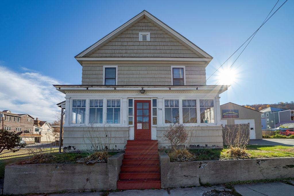 534 Champlain Street Property Photo 5