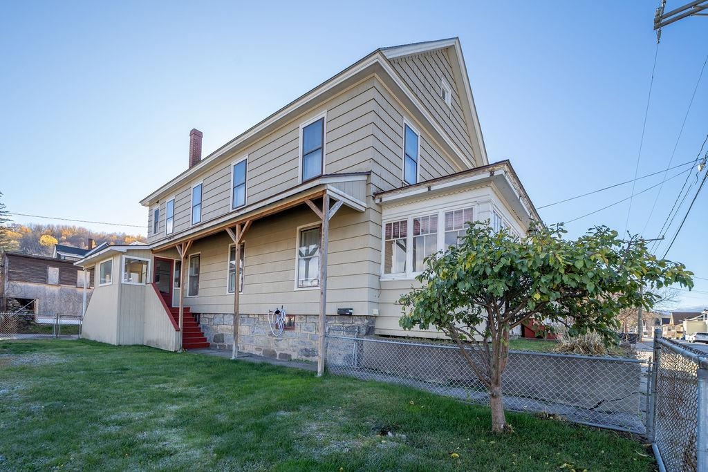 534 Champlain Street Property Photo 7