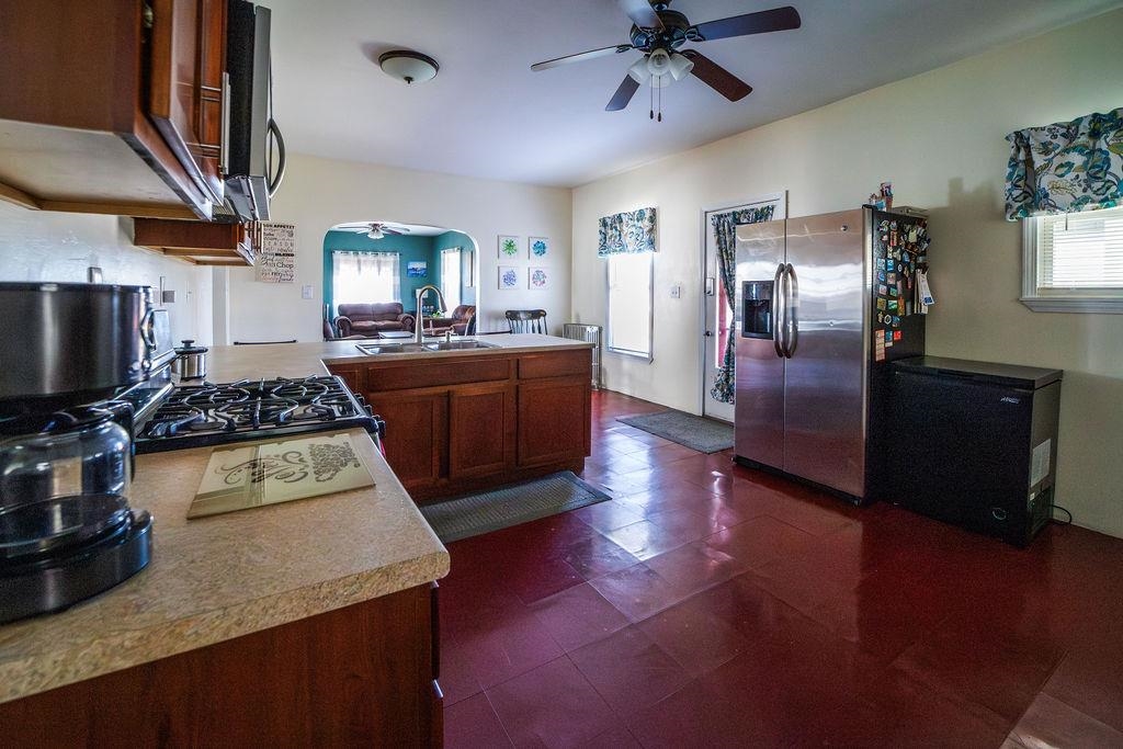 534 Champlain Street Property Photo 11
