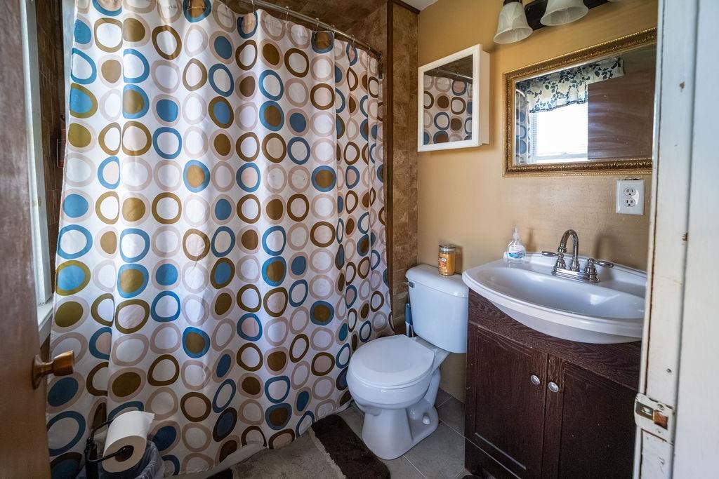 534 Champlain Street Property Photo 38
