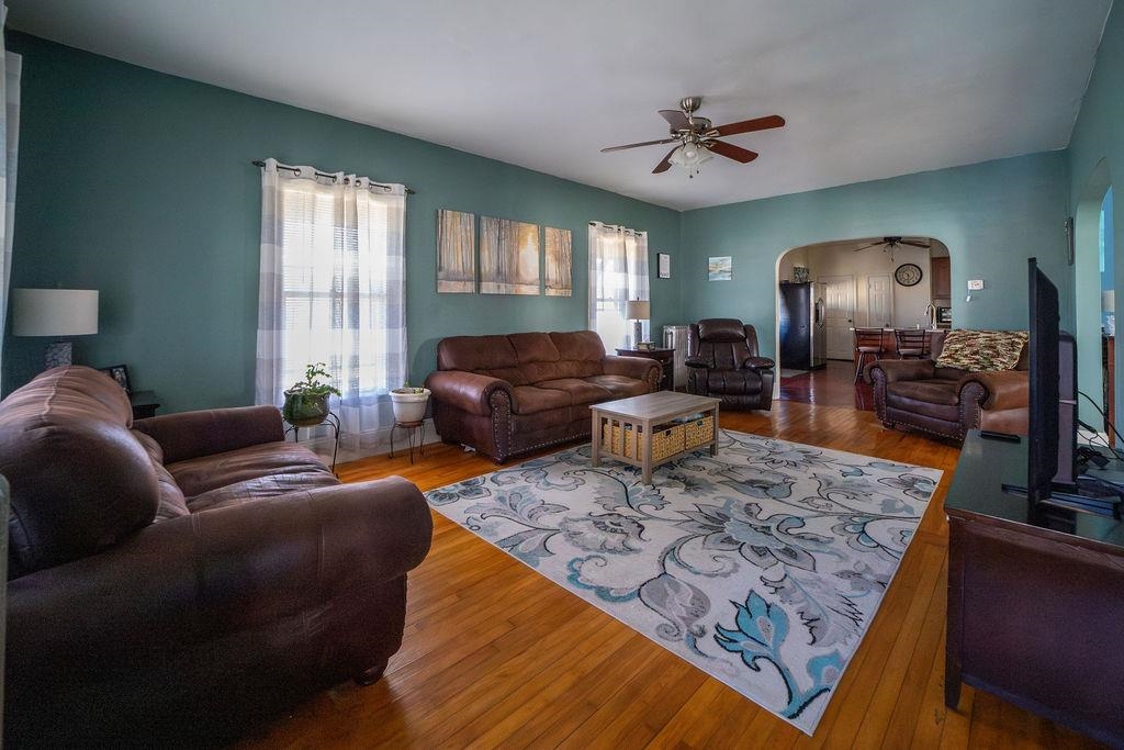 534 Champlain Street Property Photo 11