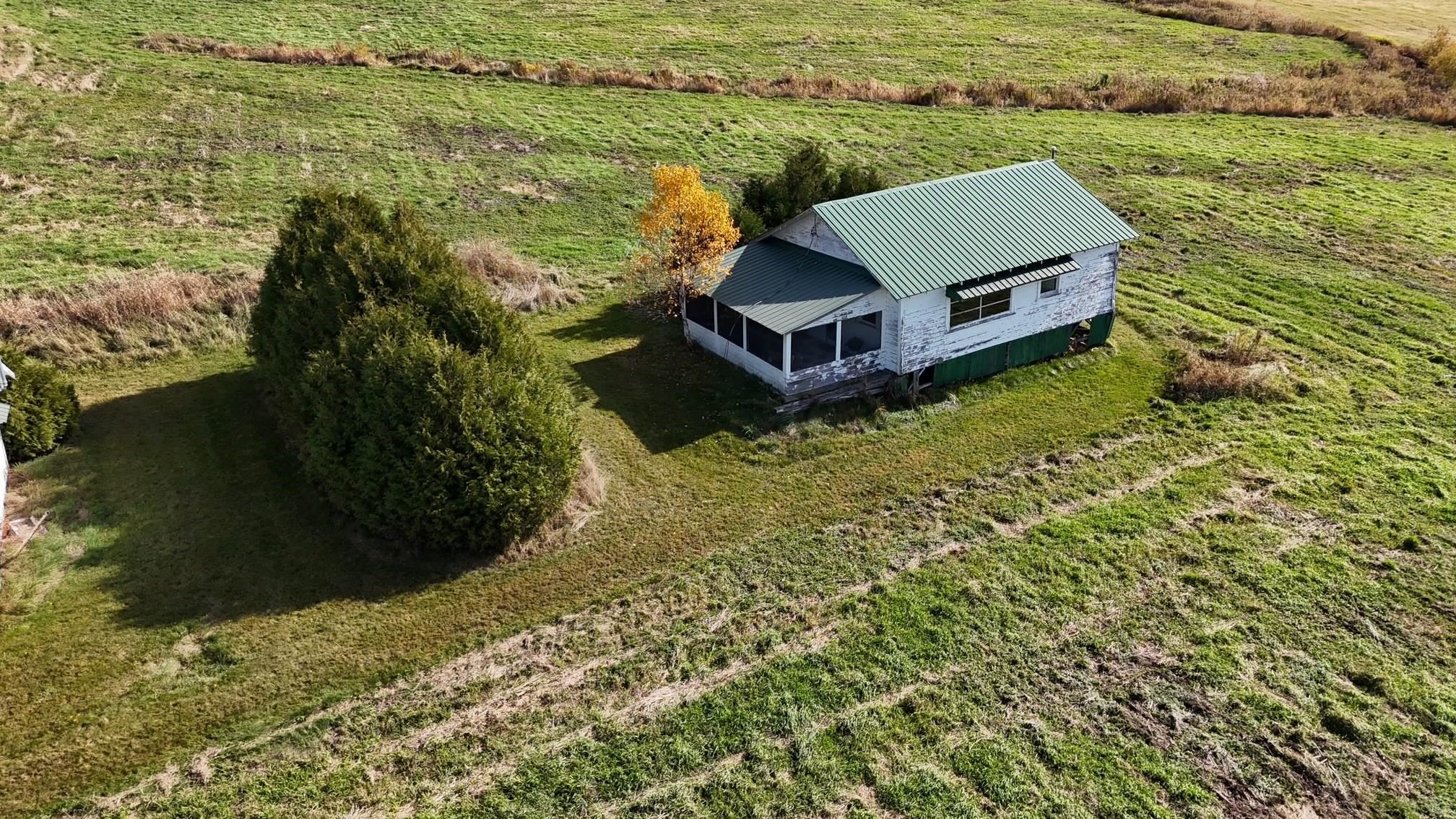 178, 210 Lacross Lane Property Photo 17