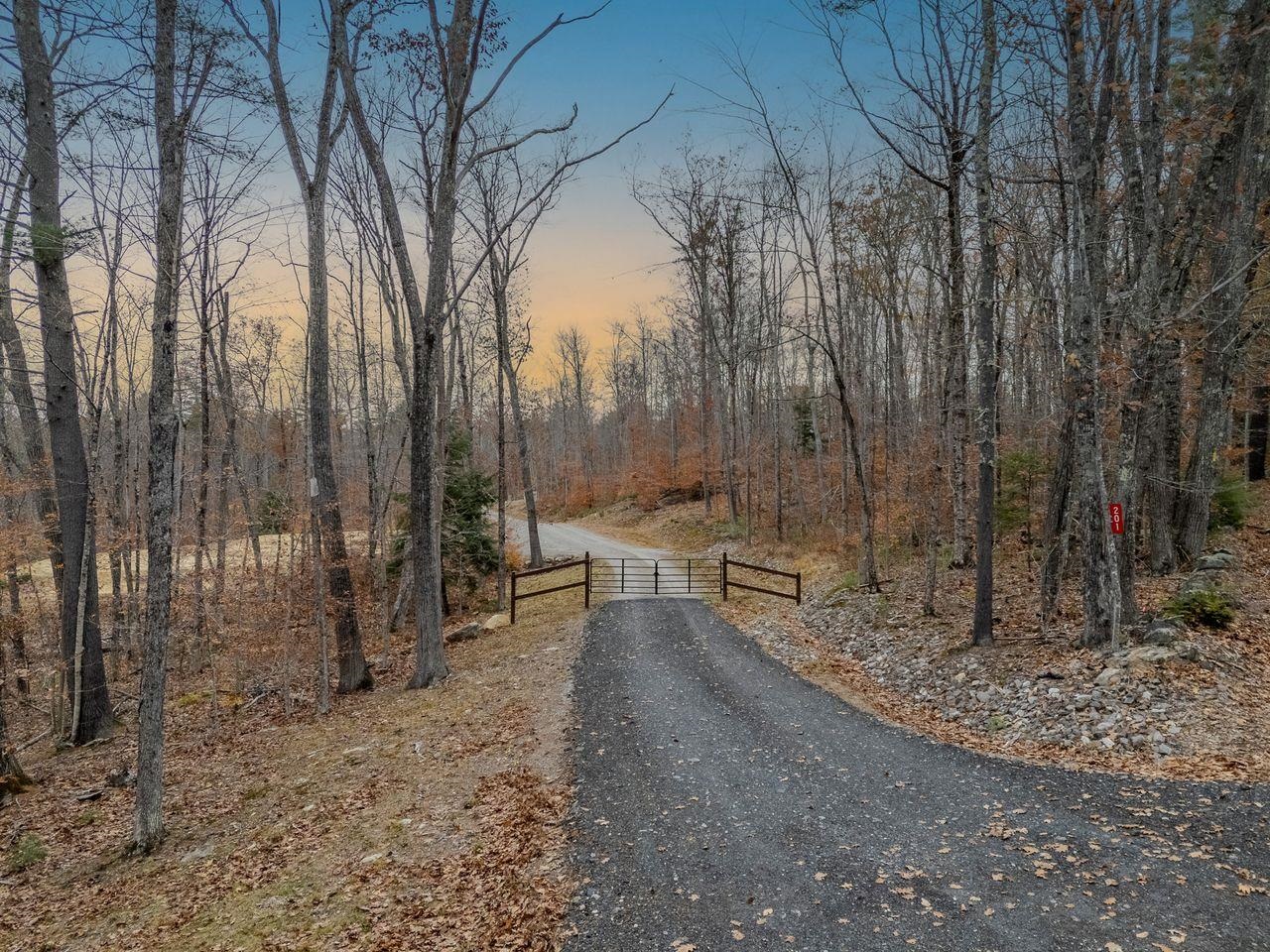 Mountain Road Property Photo 16