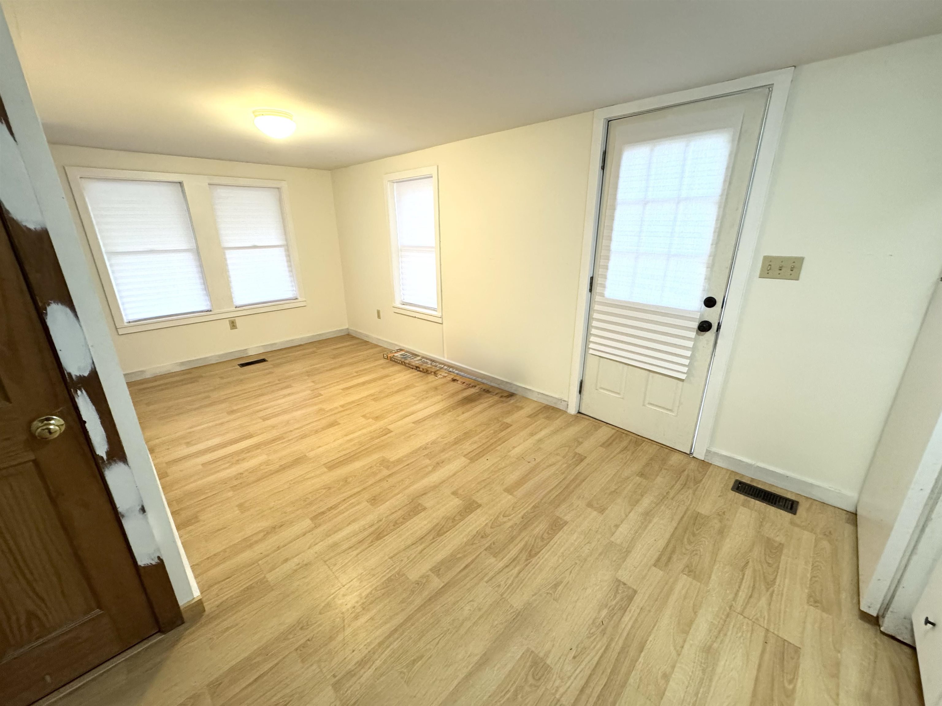 29 Markham Lane Property Photo 6