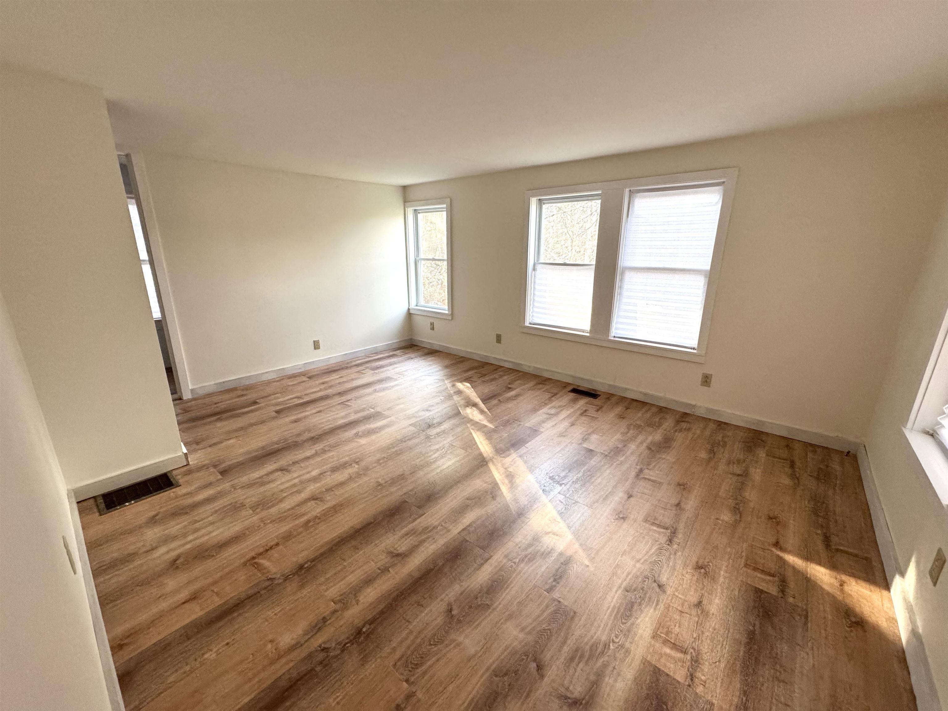 29 Markham Lane Property Photo 9