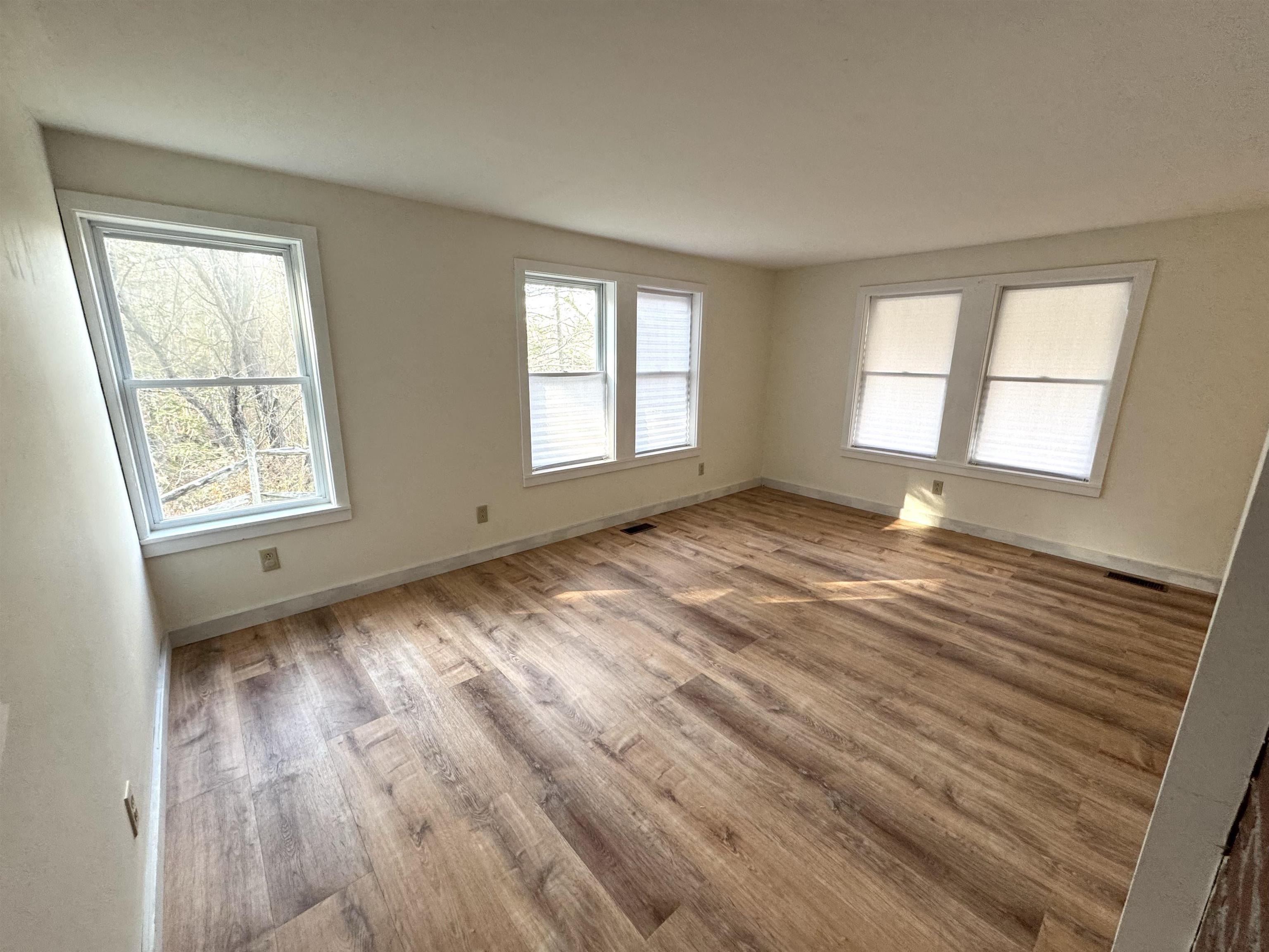 29 Markham Lane Property Photo 12