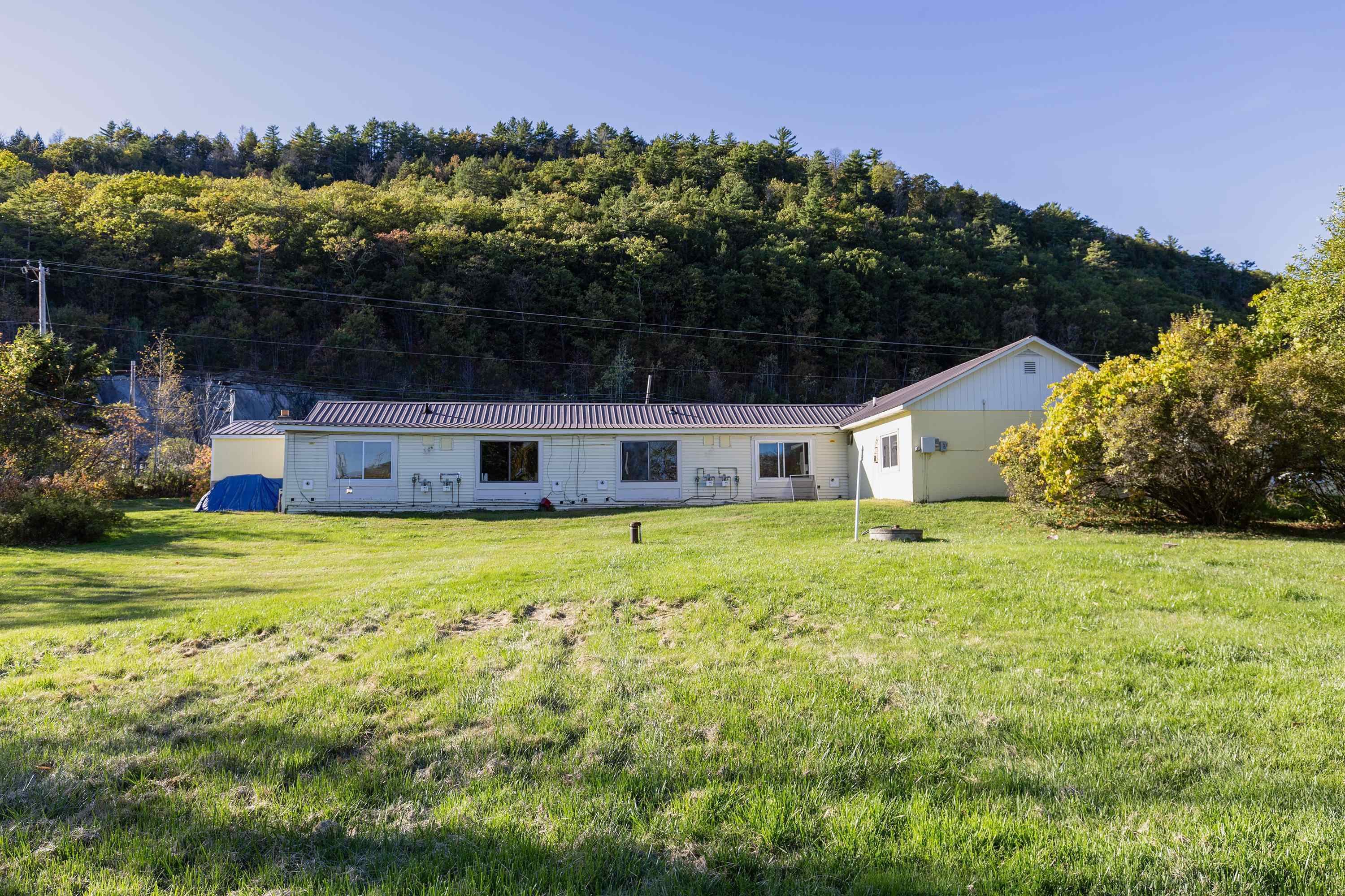 1675 Us Route 5 South Property Photo 11