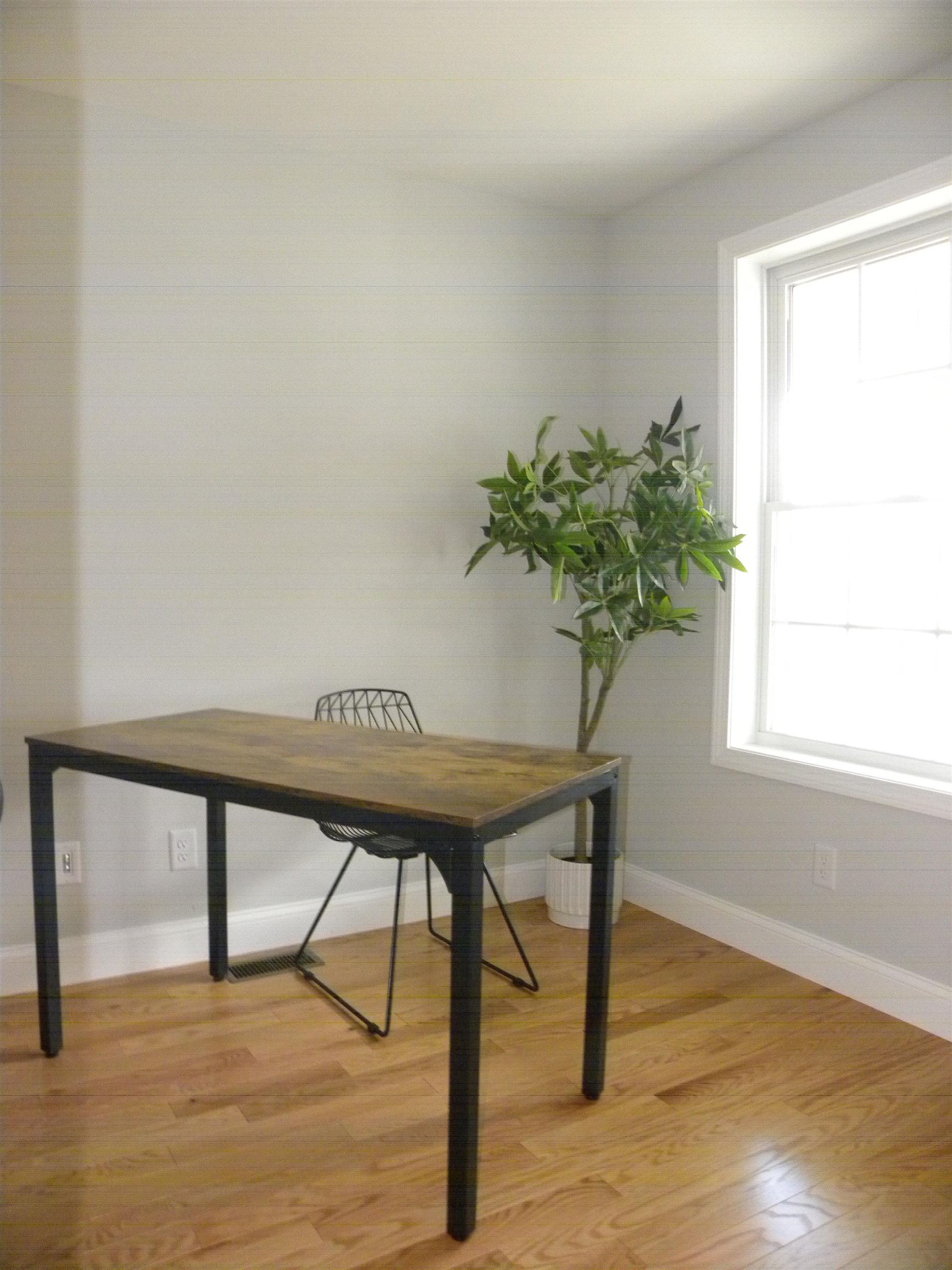 310 Karatzas Avenue Property Photo 9