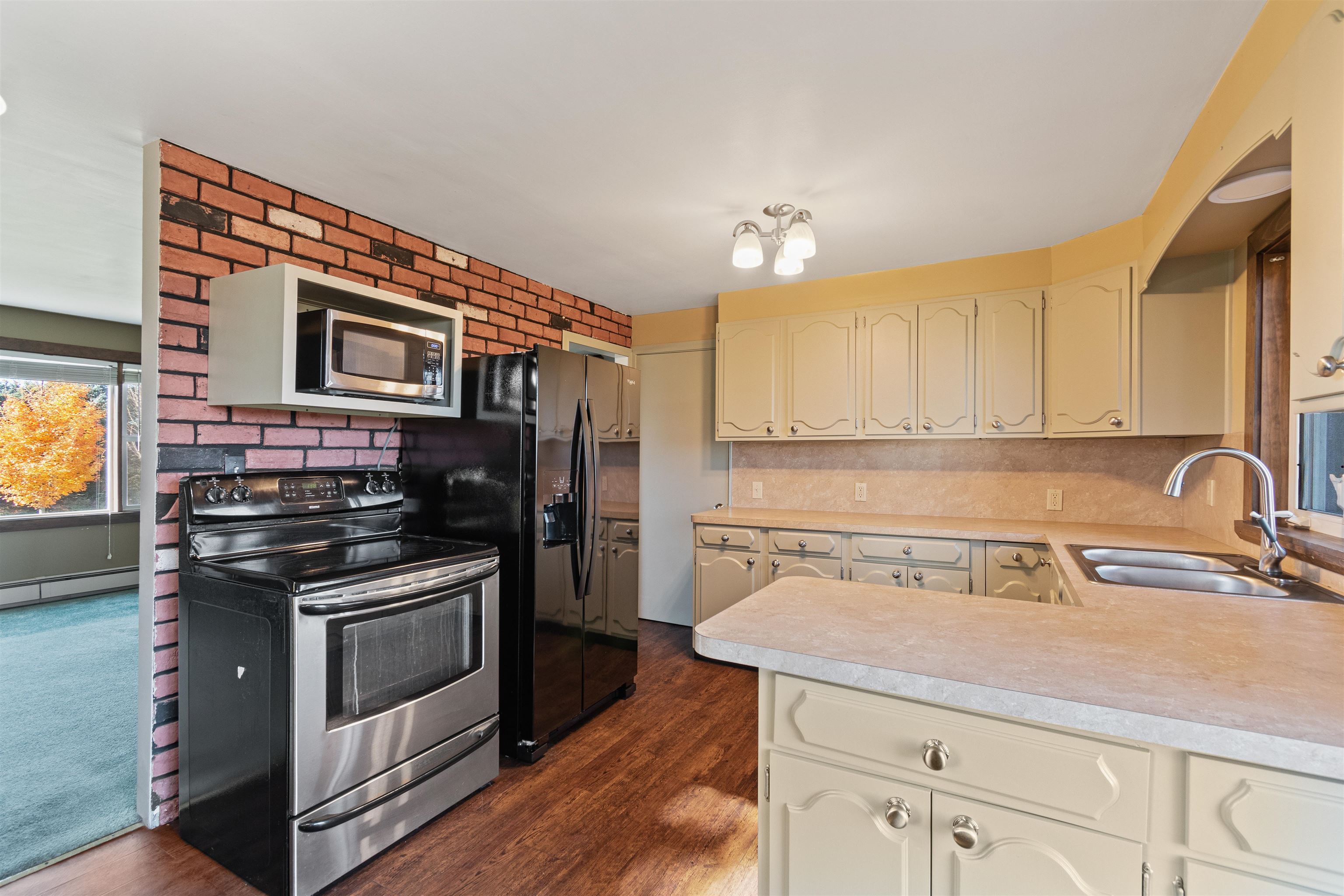 237 South Street Property Photo 16
