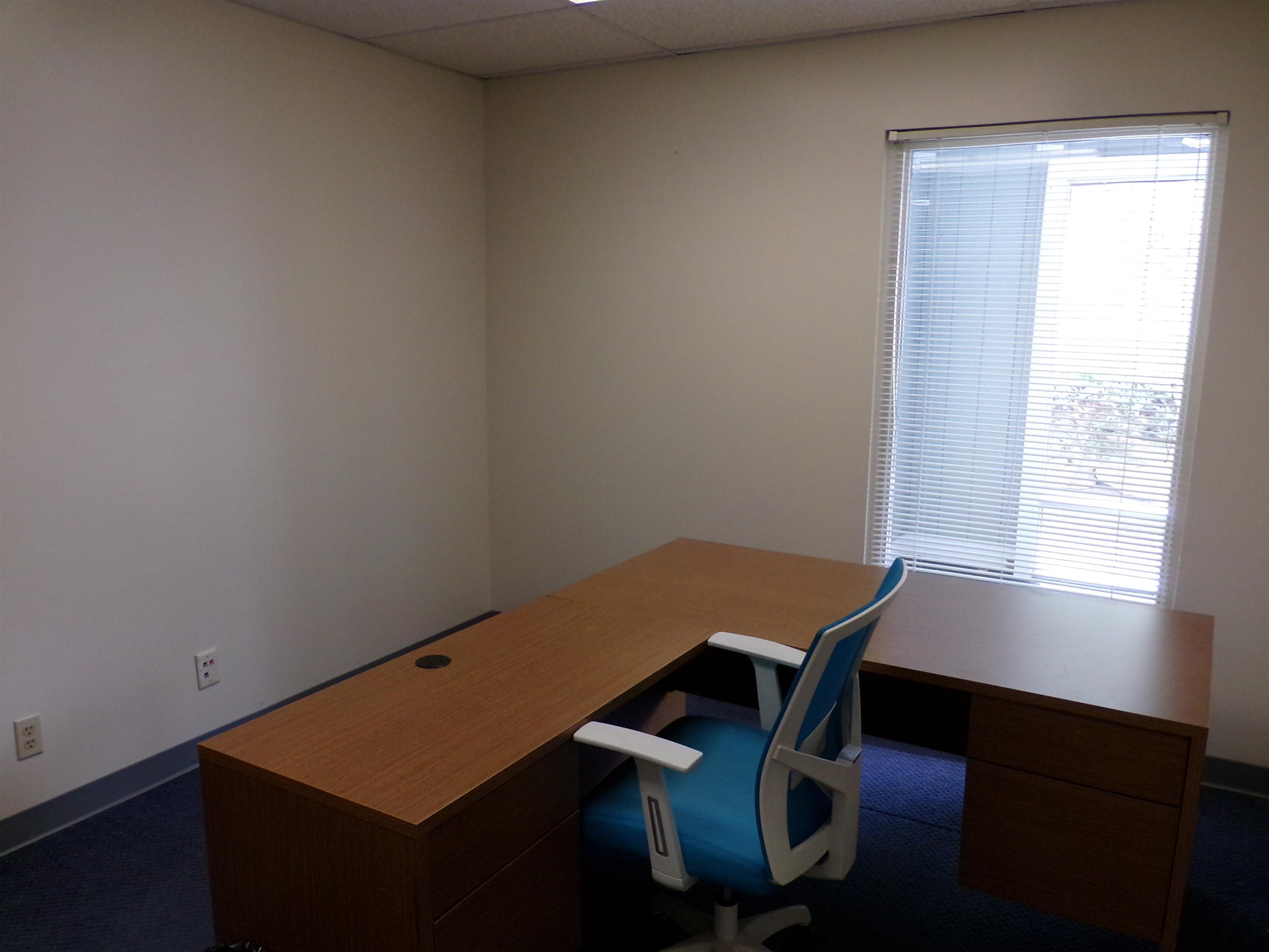 401 Gilford Avenue Property Photo 16