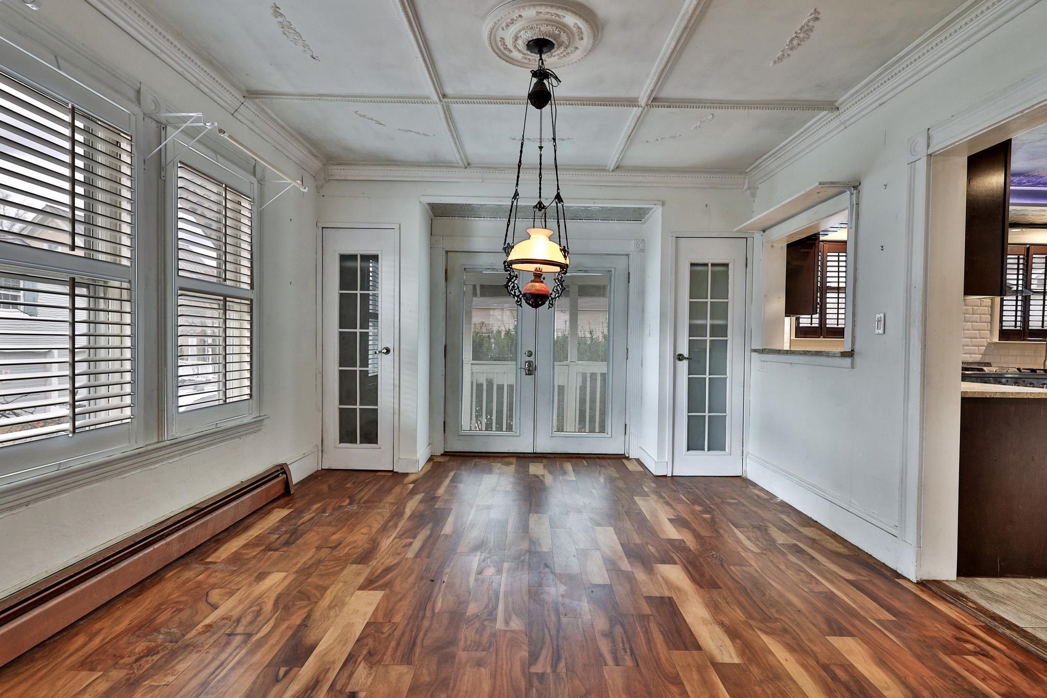 109 Park Row Property Photo 8