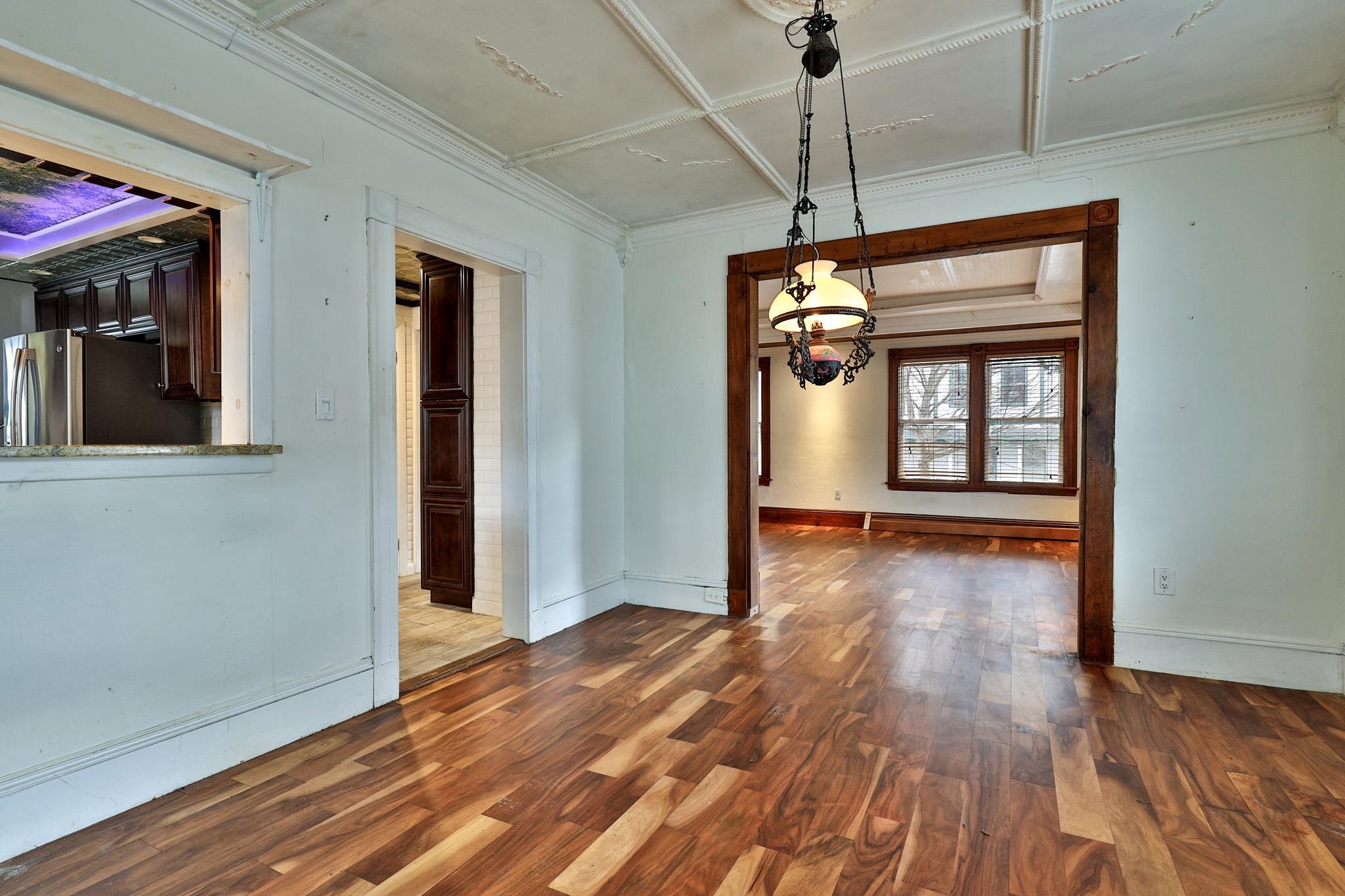 109 Park Row Property Photo 9