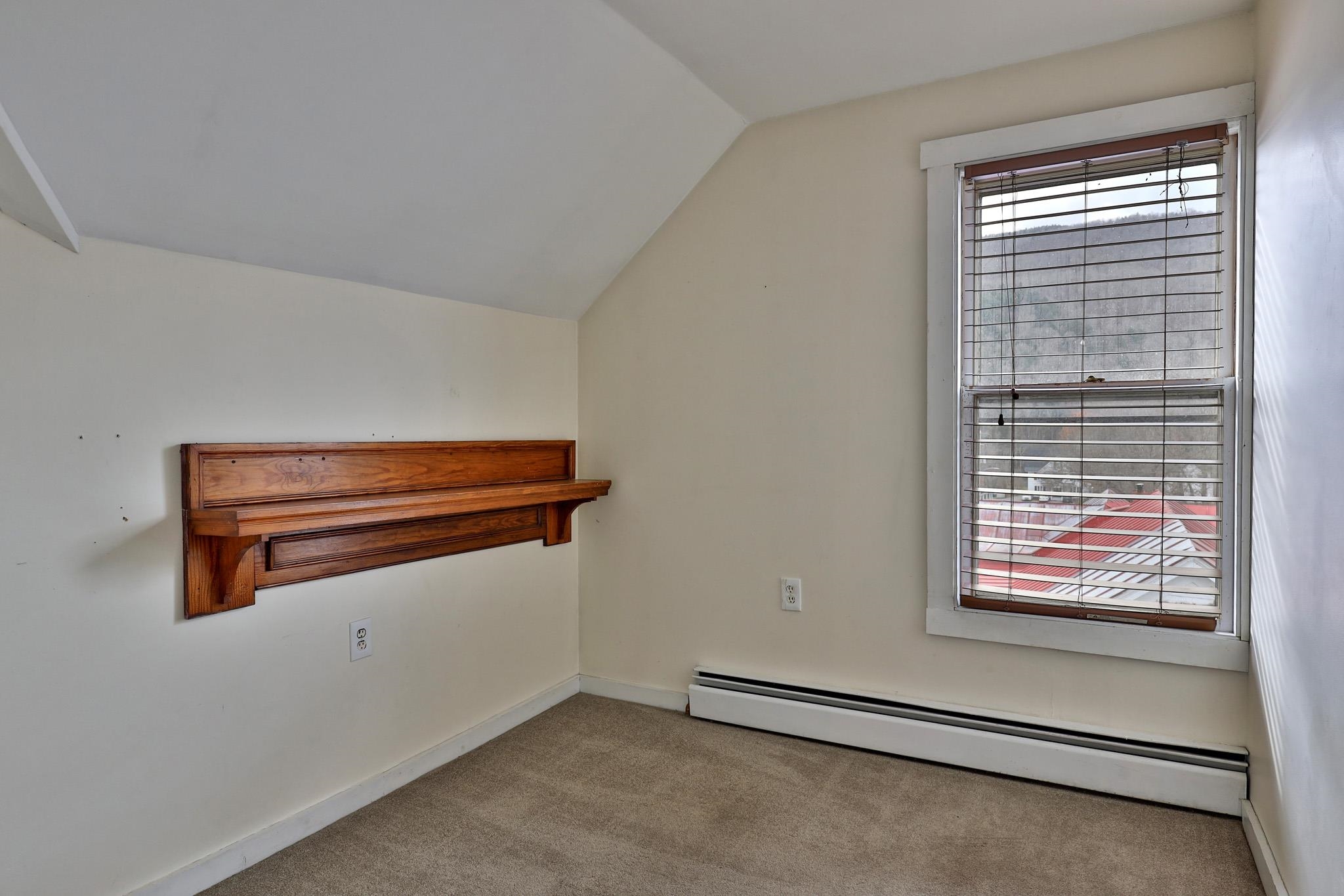 109 Park Row Property Photo 32