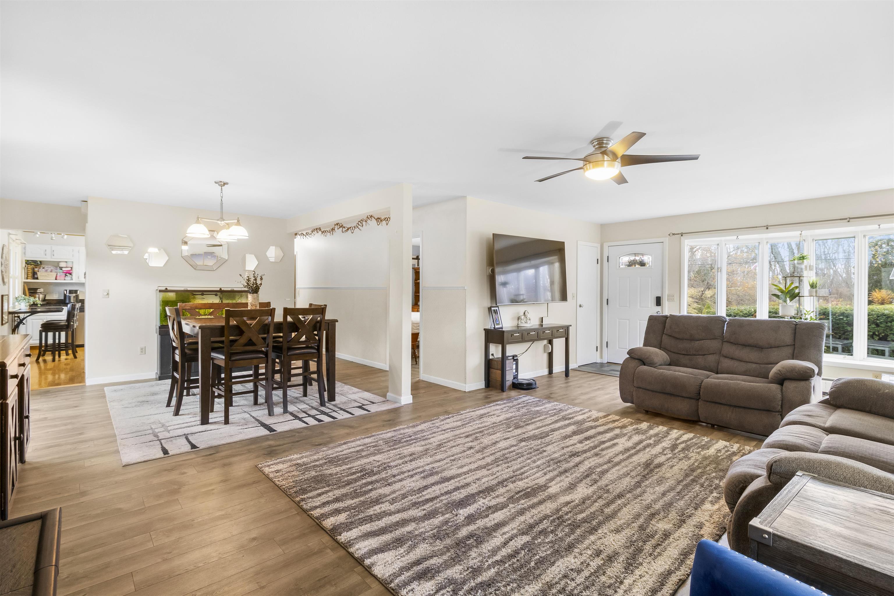 258 Harvest Hills Drive Property Photo 5