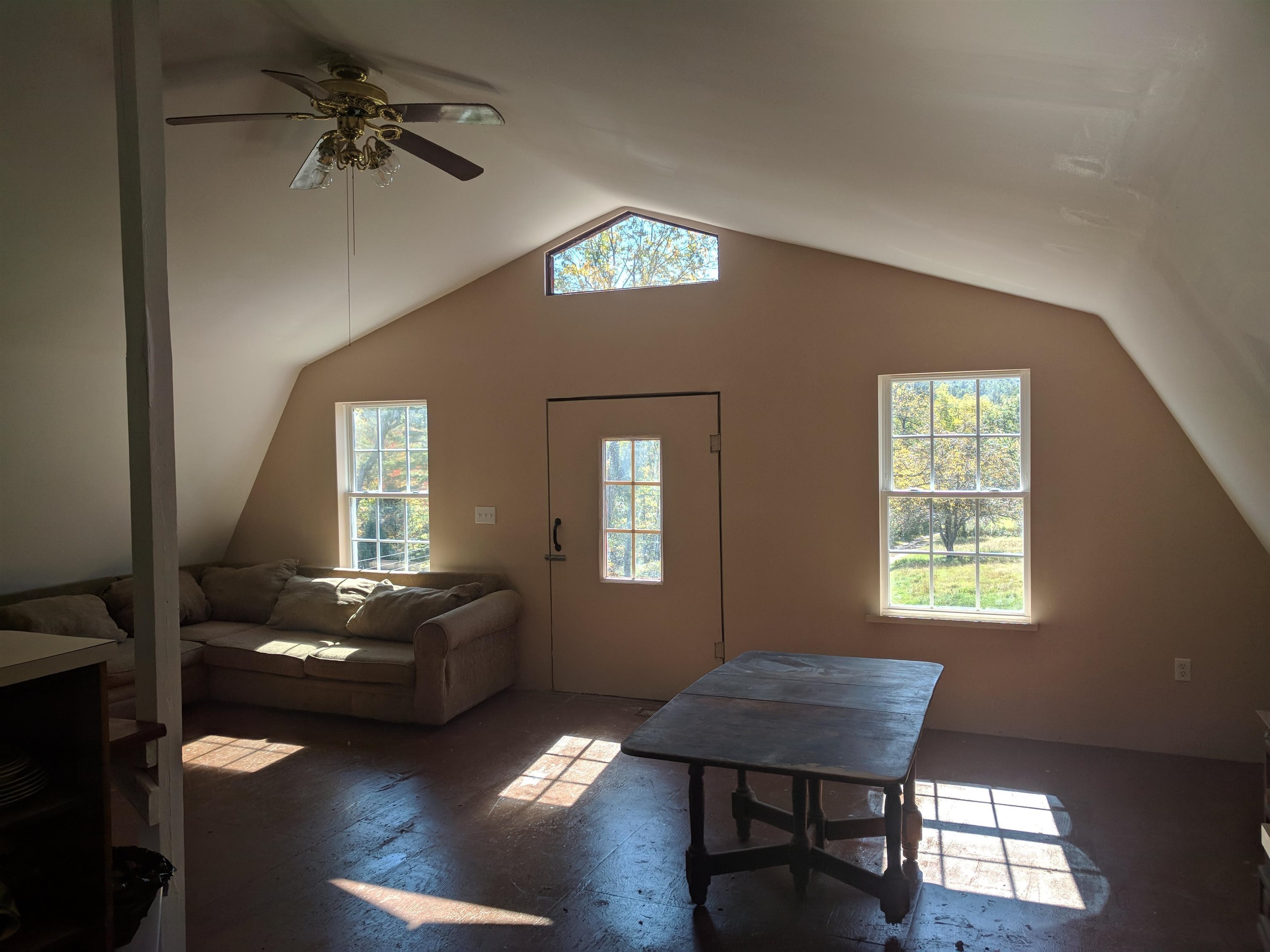 135 Overlook Drive Property Photo 8
