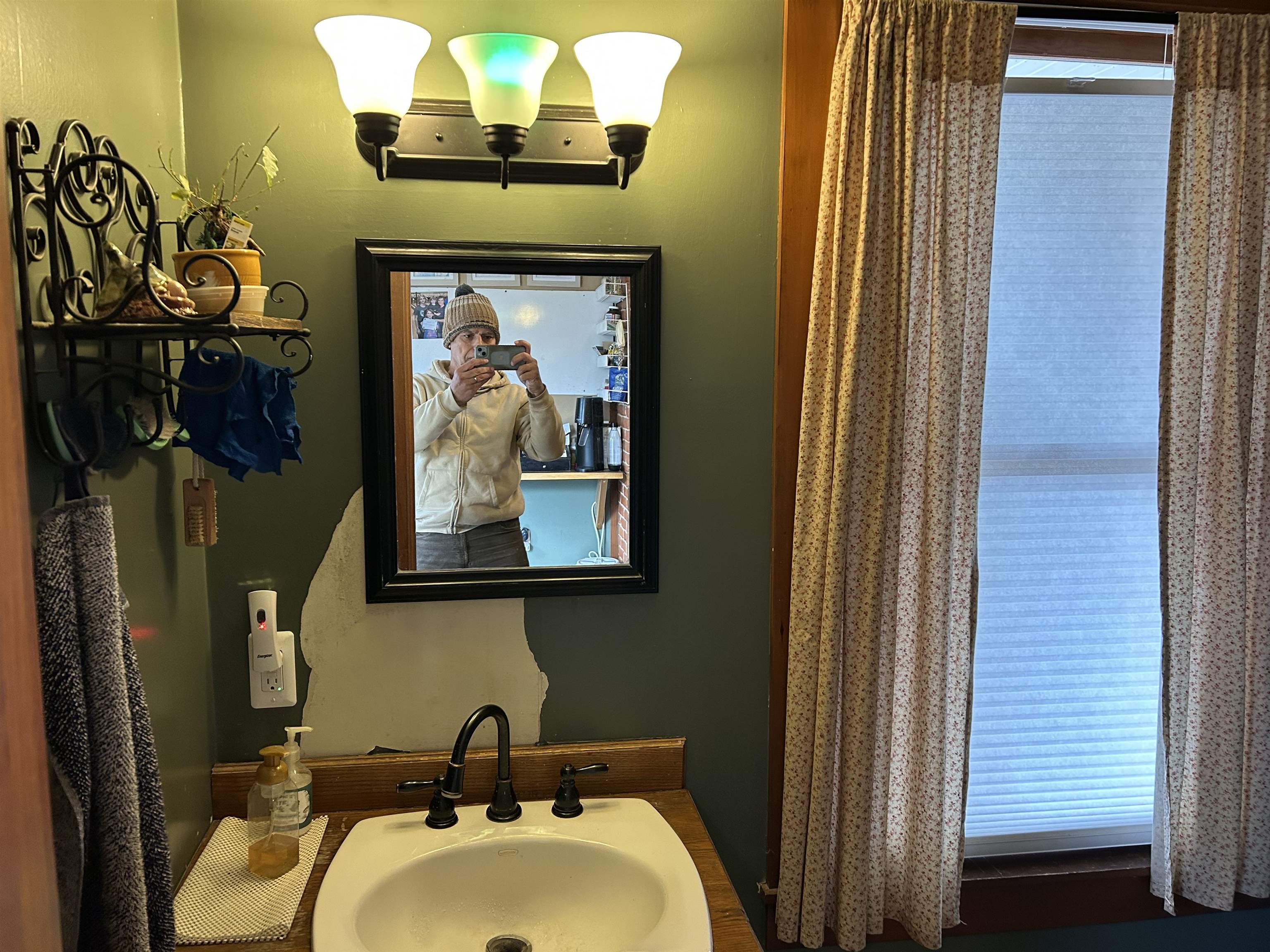 48 Kendall Avenue Property Photo 13