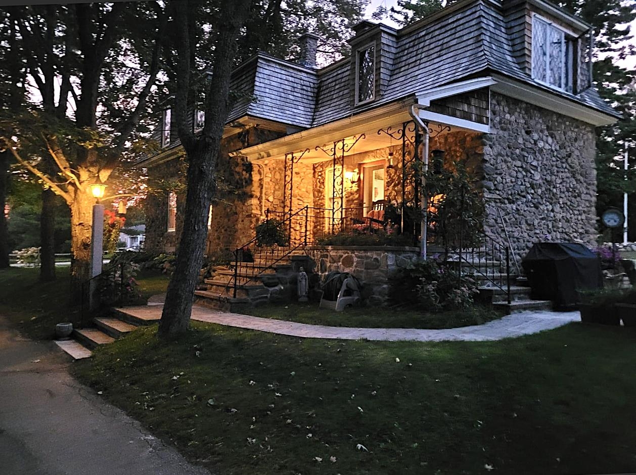 704 Hillside Avenue Property Photo 1