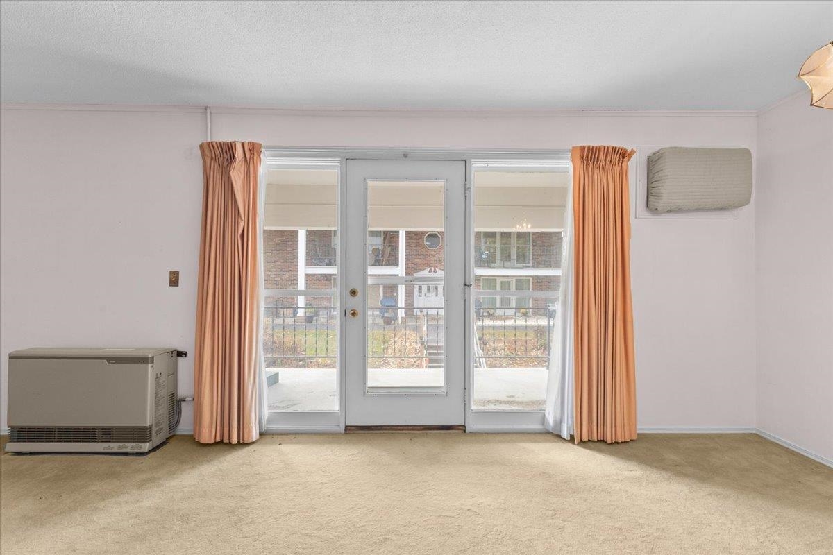 100 Kennedy Drive Property Photo 10
