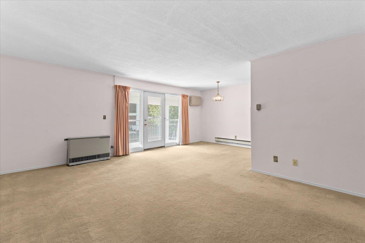 100 Kennedy Drive Property Photo 14